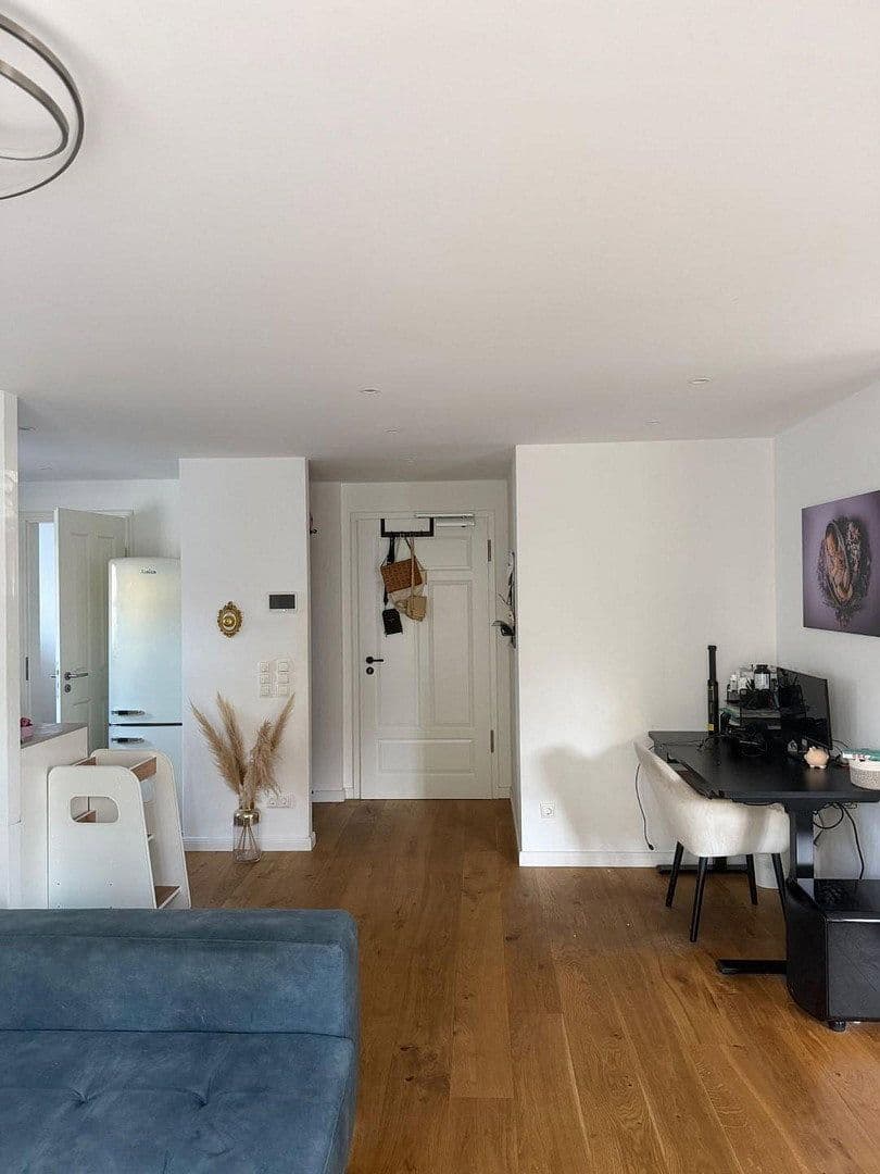 Prenájom bytu 2-izbový 79 m², Karwinskistr., 61, München, Bavorsko Prenájom bytu 2-izbový 79 m², Karwinskistr., 61, München, Bavorsko