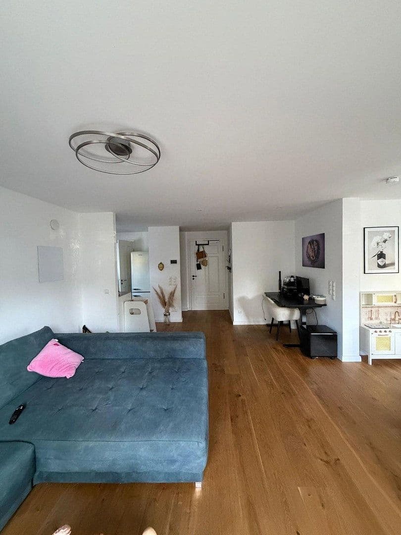 Prenájom bytu 2-izbový 79 m², Karwinskistr., 61, München, Bavorsko Prenájom bytu 2-izbový 79 m², Karwinskistr., 61, München, Bavorsko