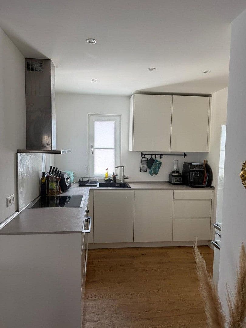 Prenájom bytu 2-izbový 79 m², Karwinskistr., 61, München, Bavorsko Prenájom bytu 2-izbový 79 m², Karwinskistr., 61, München, Bavorsko