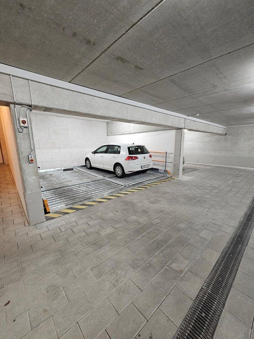 Prenájom bytu 2-izbový 79 m², Karwinskistr., 61, München, Bavorsko Prenájom bytu 2-izbový 79 m², Karwinskistr., 61, München, Bavorsko