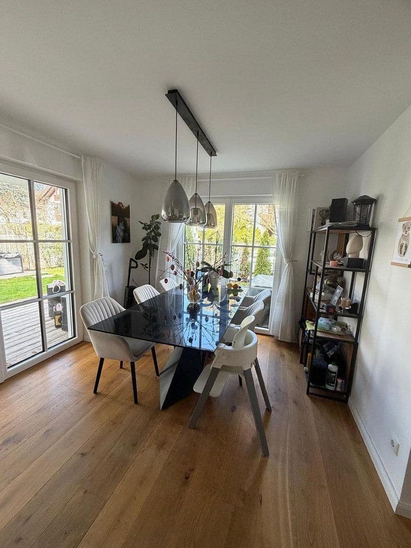 Prenájom bytu 2-izbový 79 m², Karwinskistr., 61, München, Bavorsko Prenájom bytu 2-izbový 79 m², Karwinskistr., 61, München, Bavorsko