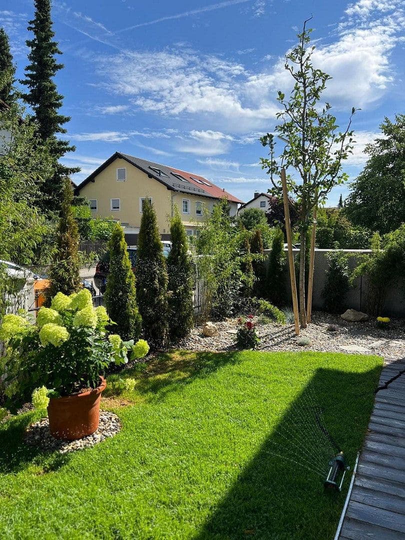 Prenájom bytu 2-izbový 79 m², Karwinskistr., 61, München, Bavorsko Prenájom bytu 2-izbový 79 m², Karwinskistr., 61, München, Bavorsko