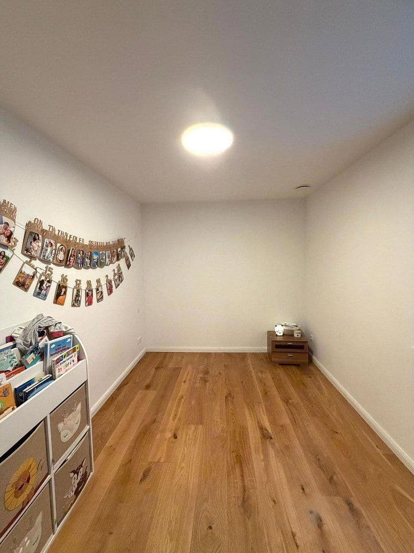 Prenájom bytu 2-izbový 79 m², Karwinskistr., 61, München, Bavorsko Prenájom bytu 2-izbový 79 m², Karwinskistr., 61, München, Bavorsko