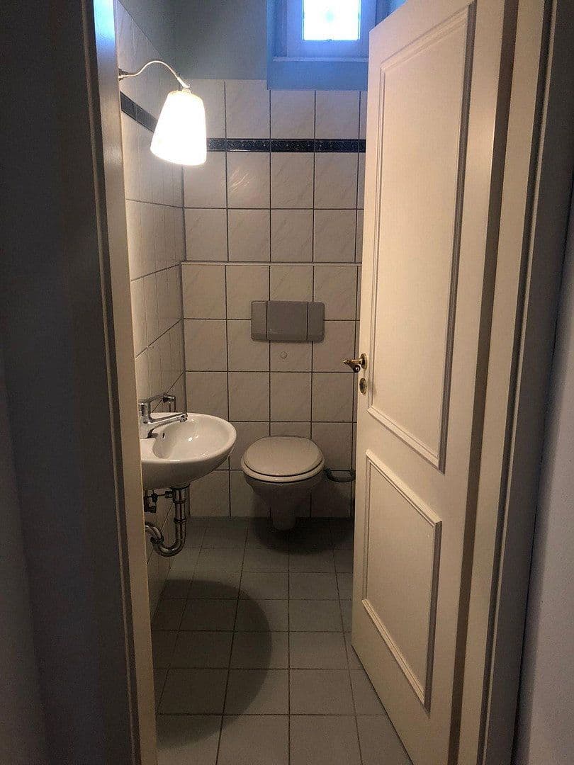 Prenájom bytu 3-izbový 151 m², Lichtentaler Allee 14b, Baden-Baden, Bádensko-Wurttembersko Prenájom bytu 3-izbový 151 m², Lichtentaler Allee 14b, Baden-Baden, Bádensko-Wurttembersko