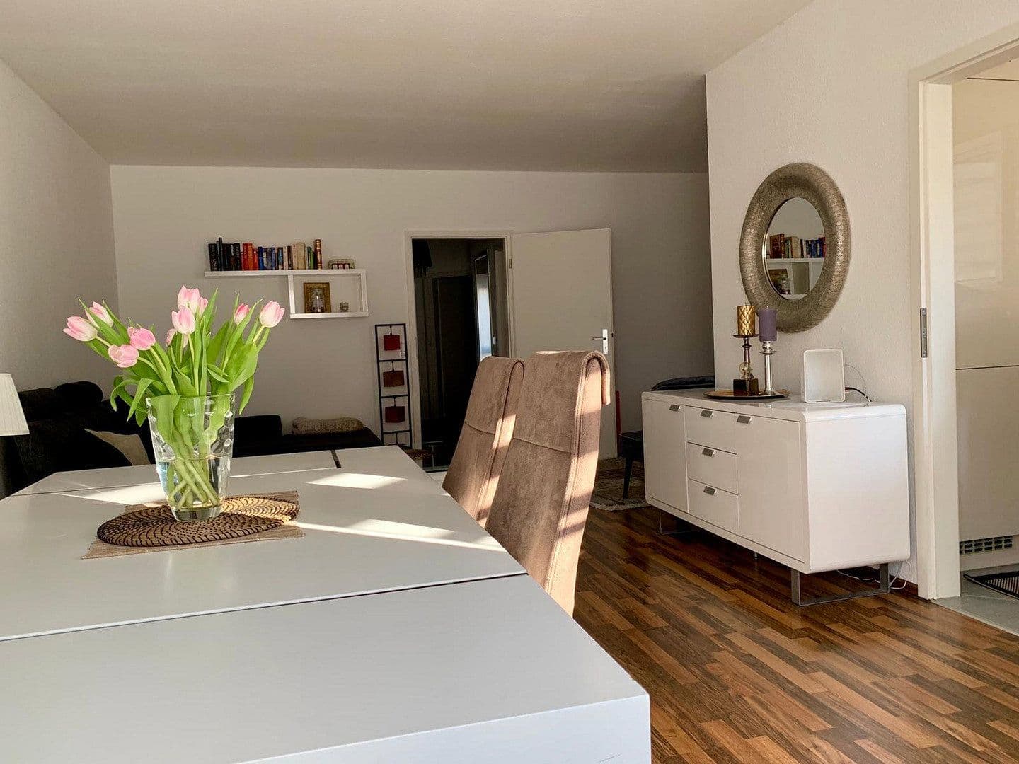 Prenájom bytu 3-izbový 80 m², Frankfurt, Hesensko Prenájom bytu 3-izbový 80 m², Frankfurt, Hesensko