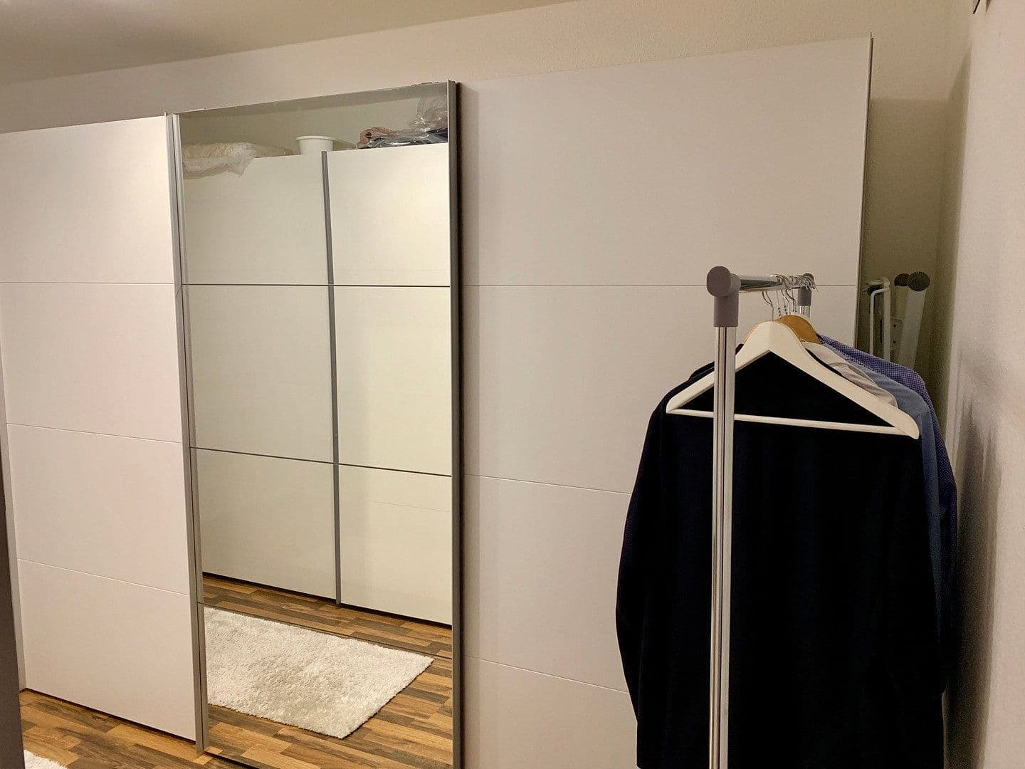 Prenájom bytu 3-izbový 80 m², Frankfurt, Hesensko Prenájom bytu 3-izbový 80 m², Frankfurt, Hesensko