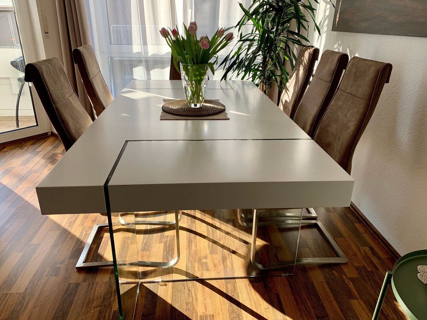 Prenájom bytu 3-izbový 80 m², Frankfurt, Hesensko Prenájom bytu 3-izbový 80 m², Frankfurt, Hesensko