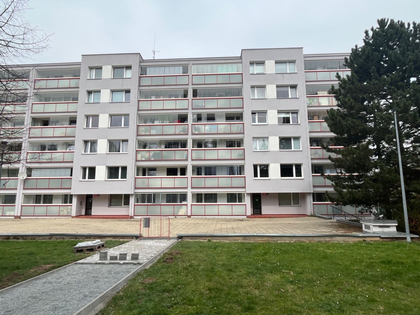 Prenájom bytu 4-izbový 68 m², Tobrucká, Praha, Praha Prenájom bytu 4-izbový 68 m², Tobrucká, Praha, Praha