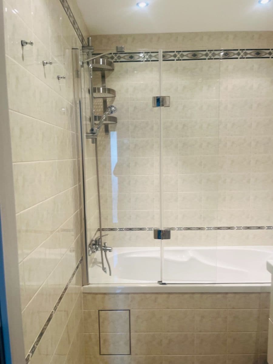 Prenájom bytu 4-izbový 68 m², Tobrucká, Praha, Praha Prenájom bytu 4-izbový 68 m², Tobrucká, Praha, Praha