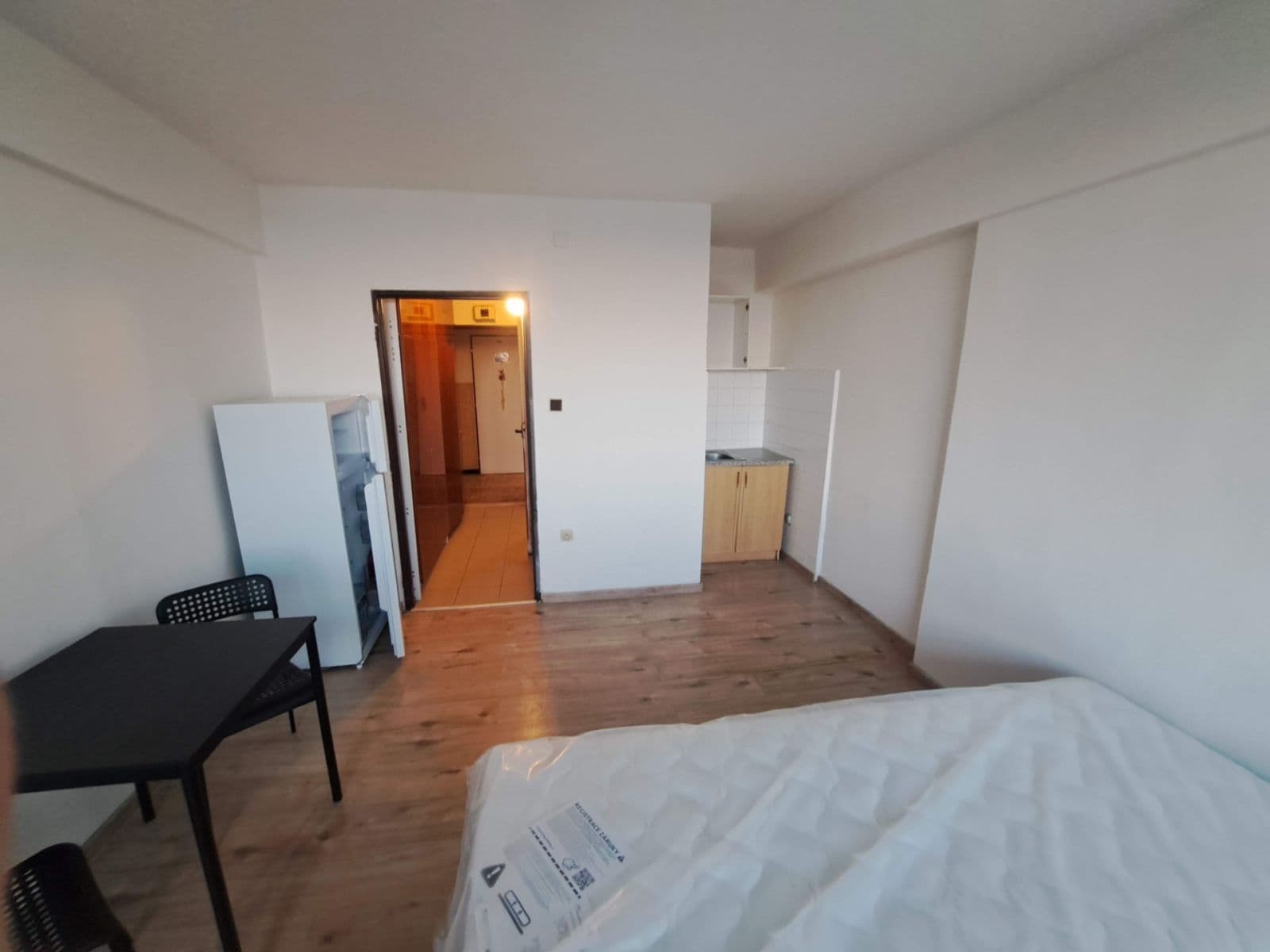 Prenájom bytu 1-izbový 25 m², Vrážská, Praha, Praha Prenájom bytu 1-izbový 25 m², Vrážská, Praha, Praha