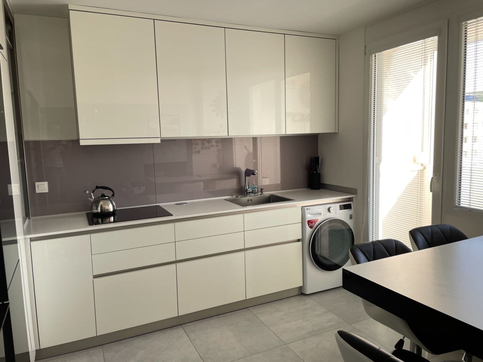 Predaj bytu 2-izbový 55 m², M. Rázusa, Prievidza, Trenčiansky kraj Predaj bytu 2-izbový 55 m², M. Rázusa, Prievidza, Trenčiansky kraj