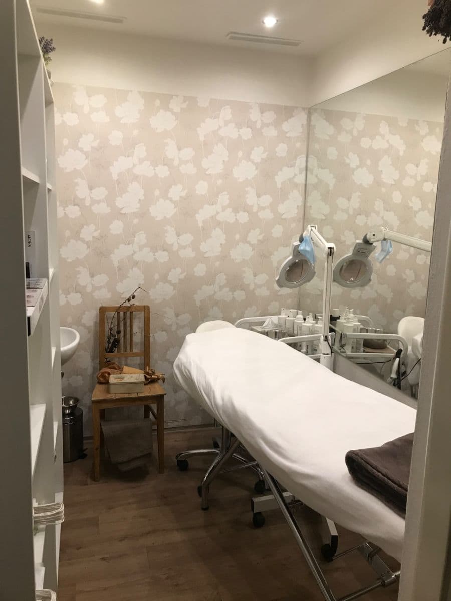 Prenájom nebytového priestoru 4 m², Hvězdova, Praha, Praha Prenájom nebytového priestoru 4 m², Hvězdova, Praha, Praha