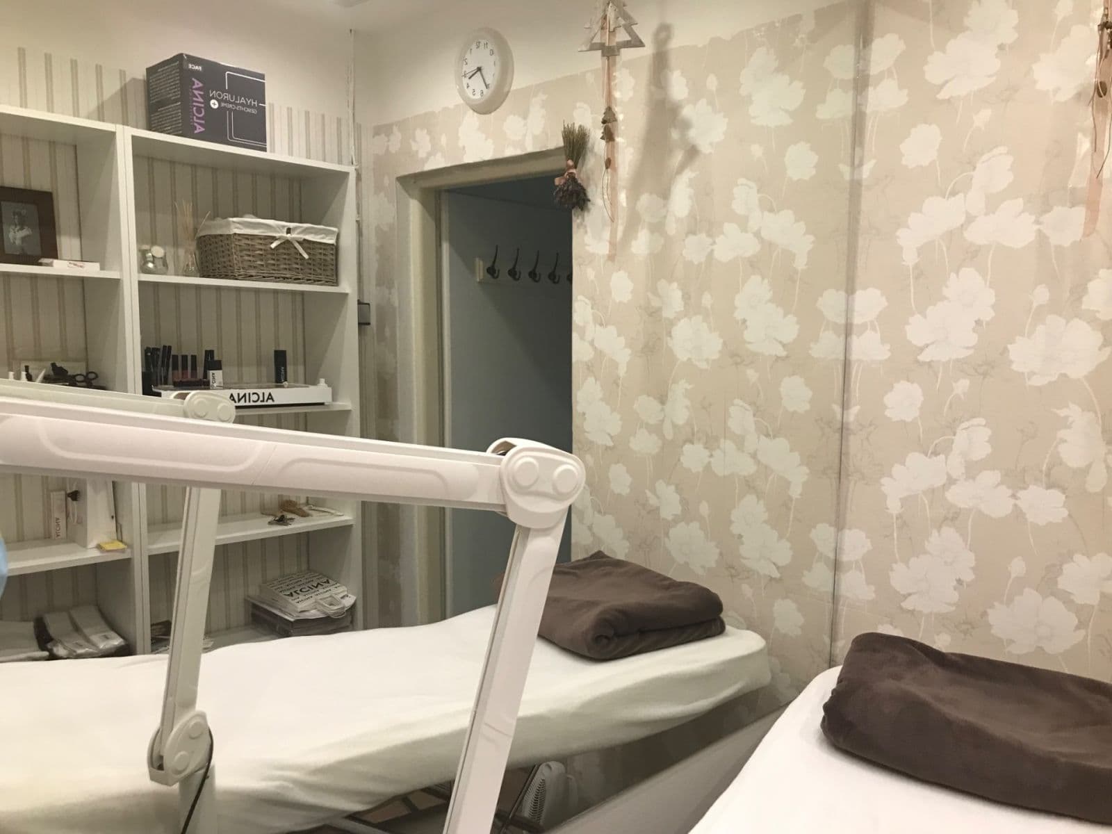 Prenájom nebytového priestoru 4 m², Hvězdova, Praha, Praha Prenájom nebytového priestoru 4 m², Hvězdova, Praha, Praha