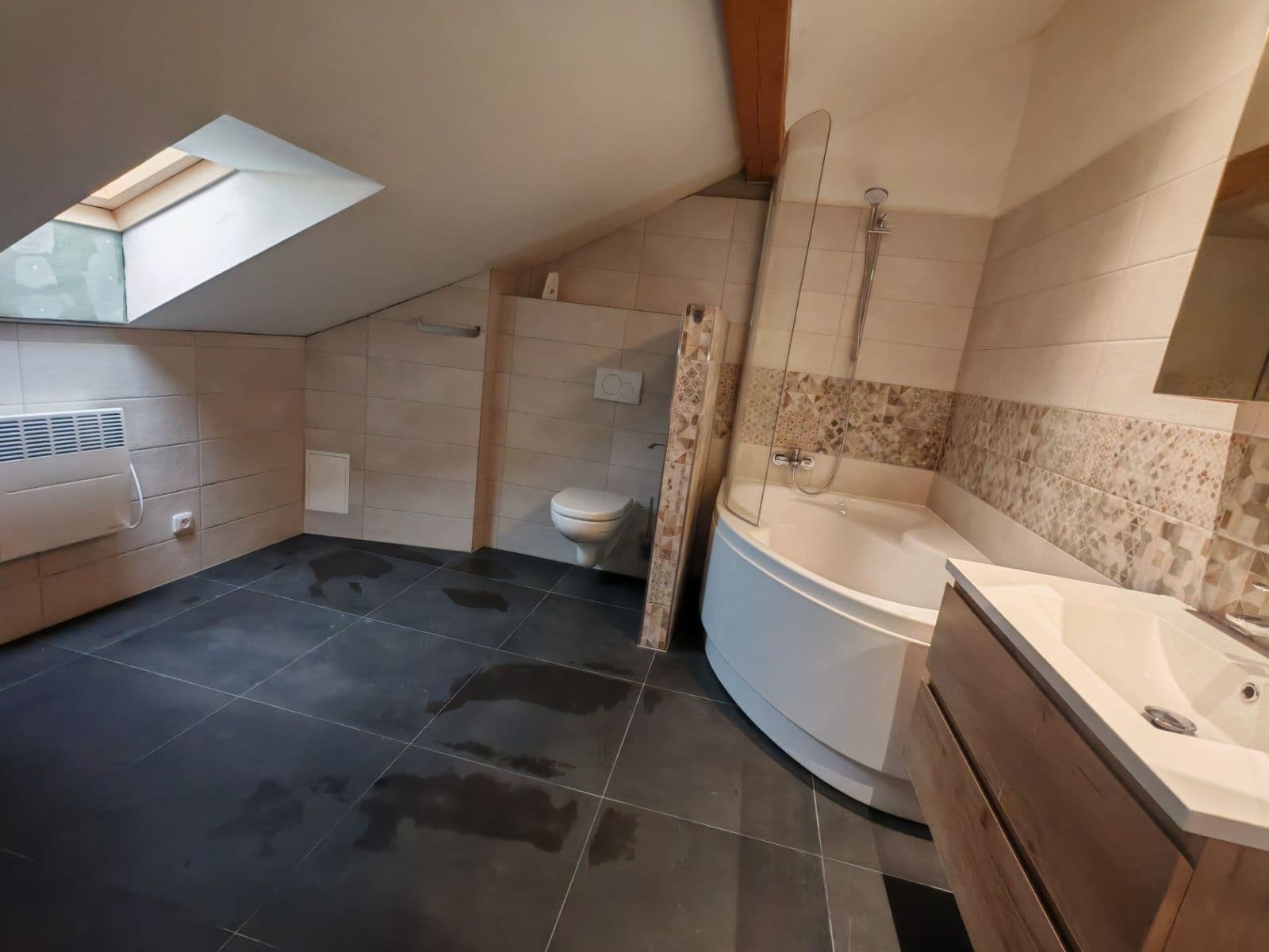 Prenájom bytu 2-izbový 94 m², Navrátilova, Praha, Praha Prenájom bytu 2-izbový 94 m², Navrátilova, Praha, Praha