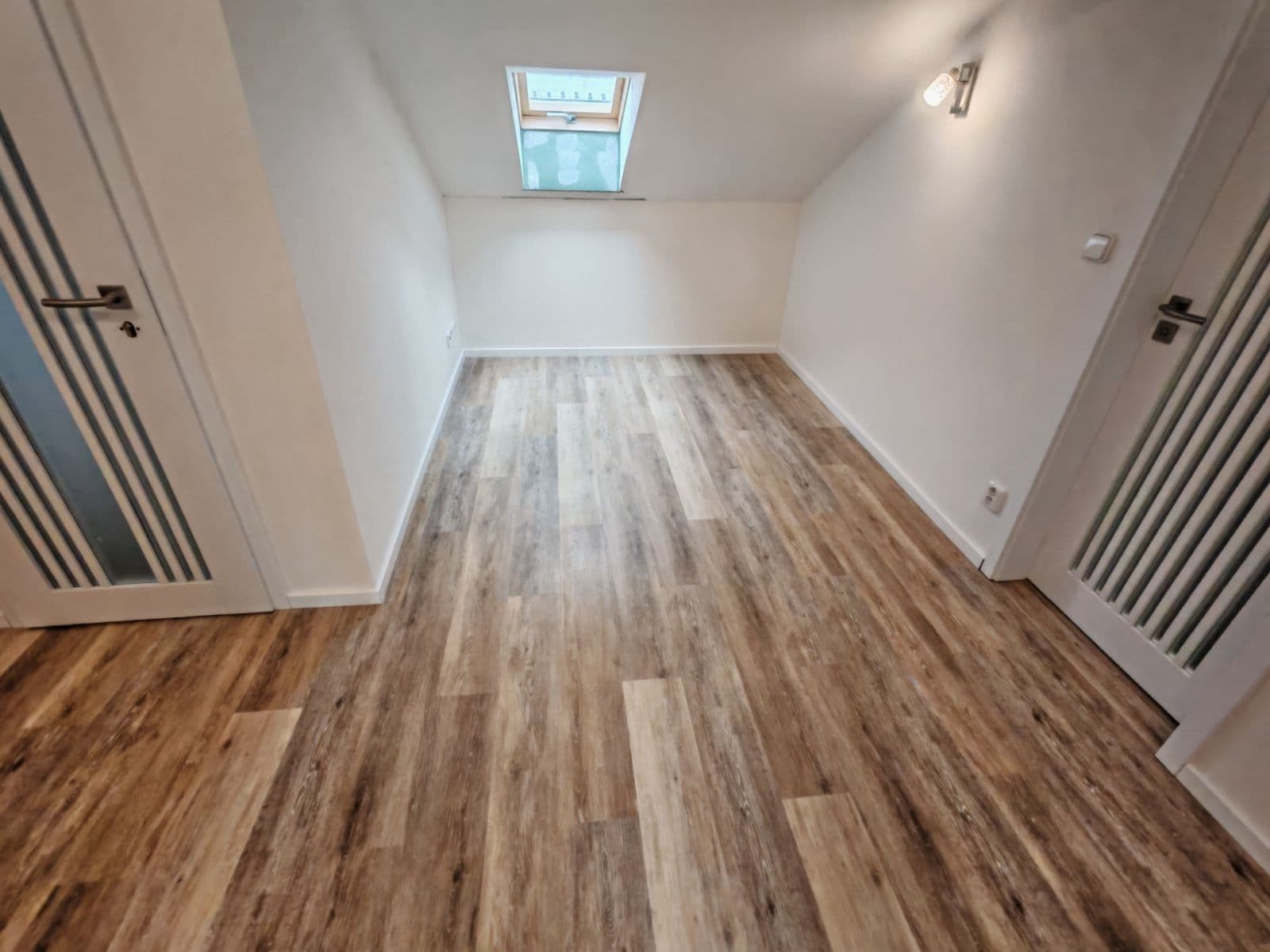 Prenájom bytu 2-izbový 94 m², Navrátilova, Praha, Praha Prenájom bytu 2-izbový 94 m², Navrátilova, Praha, Praha