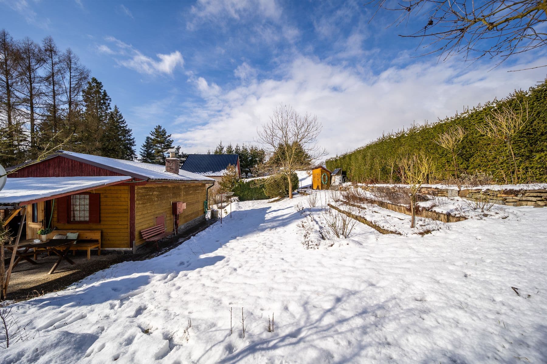Predaj rekreačného objektu 41 m², pozemek 644 m², Orlík nad Vltavou, Jihočeský kraj Predaj rekreačného objektu 41 m², pozemek 644 m², Orlík nad Vltavou, Jihočeský kraj