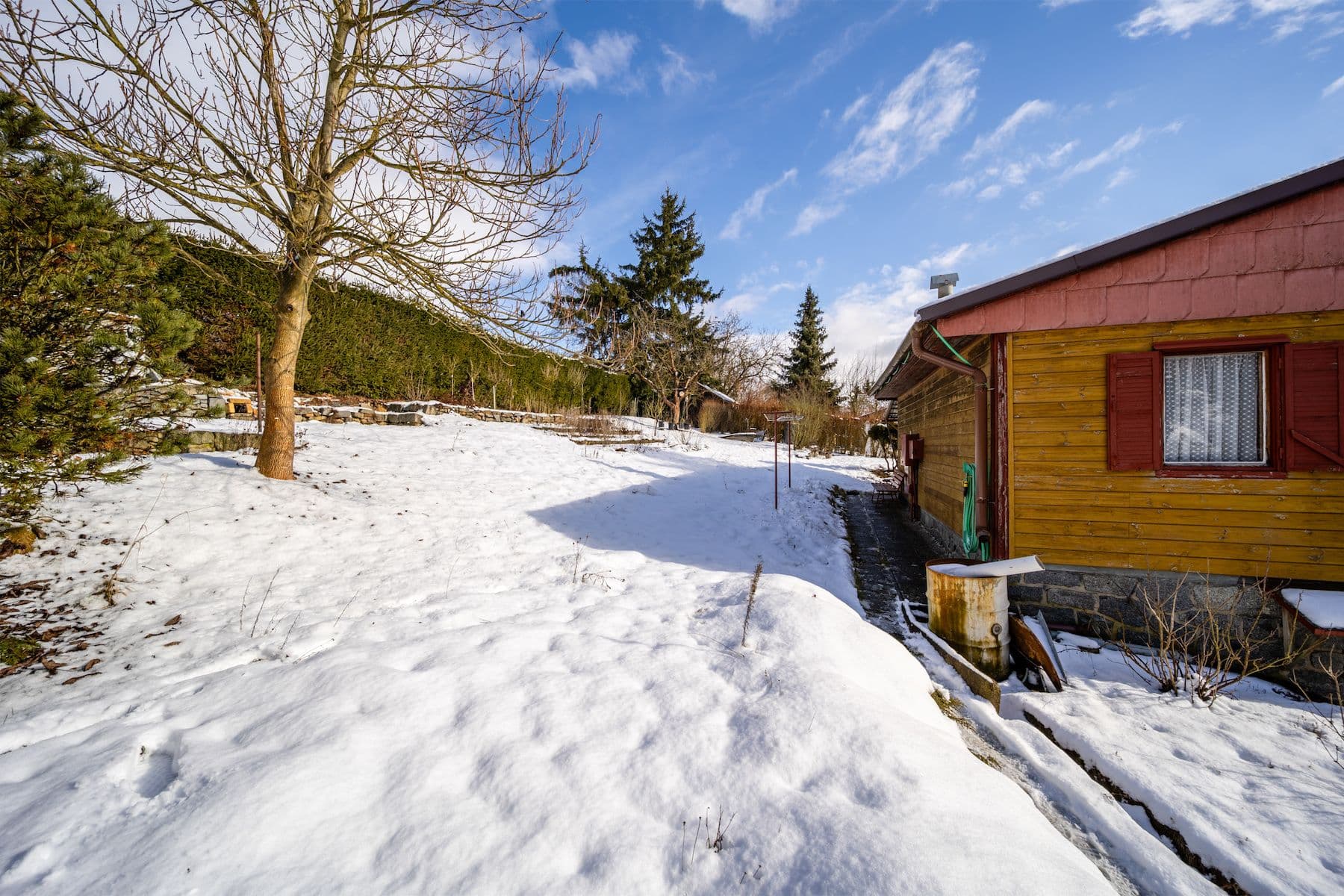 Predaj rekreačného objektu 41 m², pozemek 644 m², Orlík nad Vltavou, Jihočeský kraj Predaj rekreačného objektu 41 m², pozemek 644 m², Orlík nad Vltavou, Jihočeský kraj