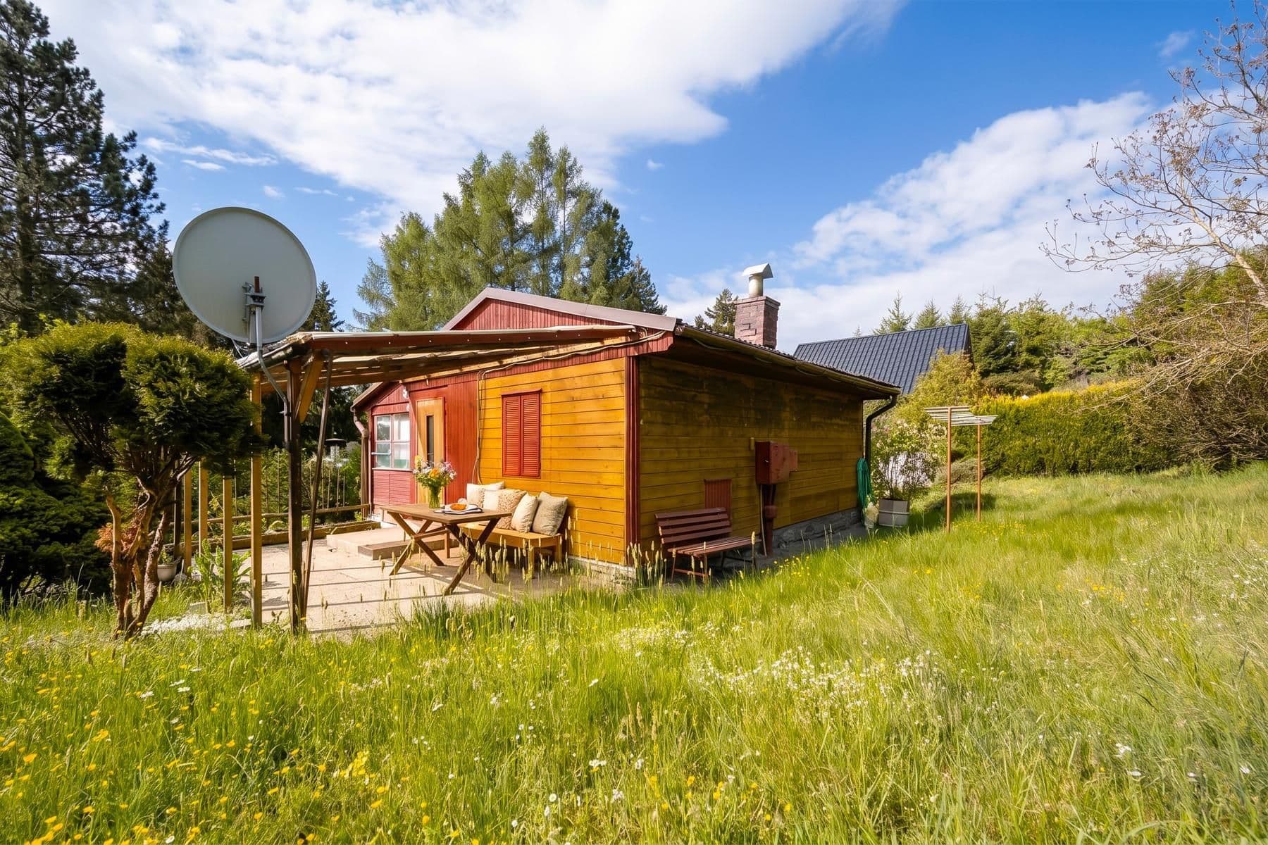 Predaj rekreačného objektu 41 m², pozemek 644 m², Orlík nad Vltavou, Jihočeský kraj Predaj rekreačného objektu 41 m², pozemek 644 m², Orlík nad Vltavou, Jihočeský kraj