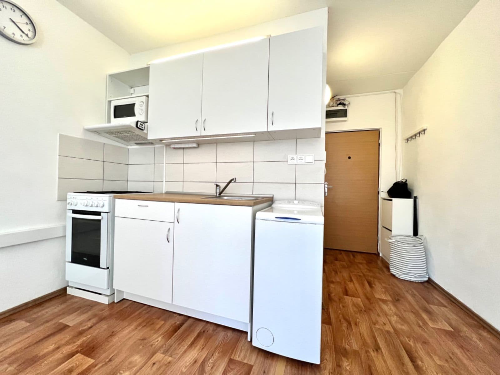 Predaj bytu 2-izbový 13 m², Arbesova, Kladno, Středočeský kraj Predaj bytu 2-izbový 13 m², Arbesova, Kladno, Středočeský kraj