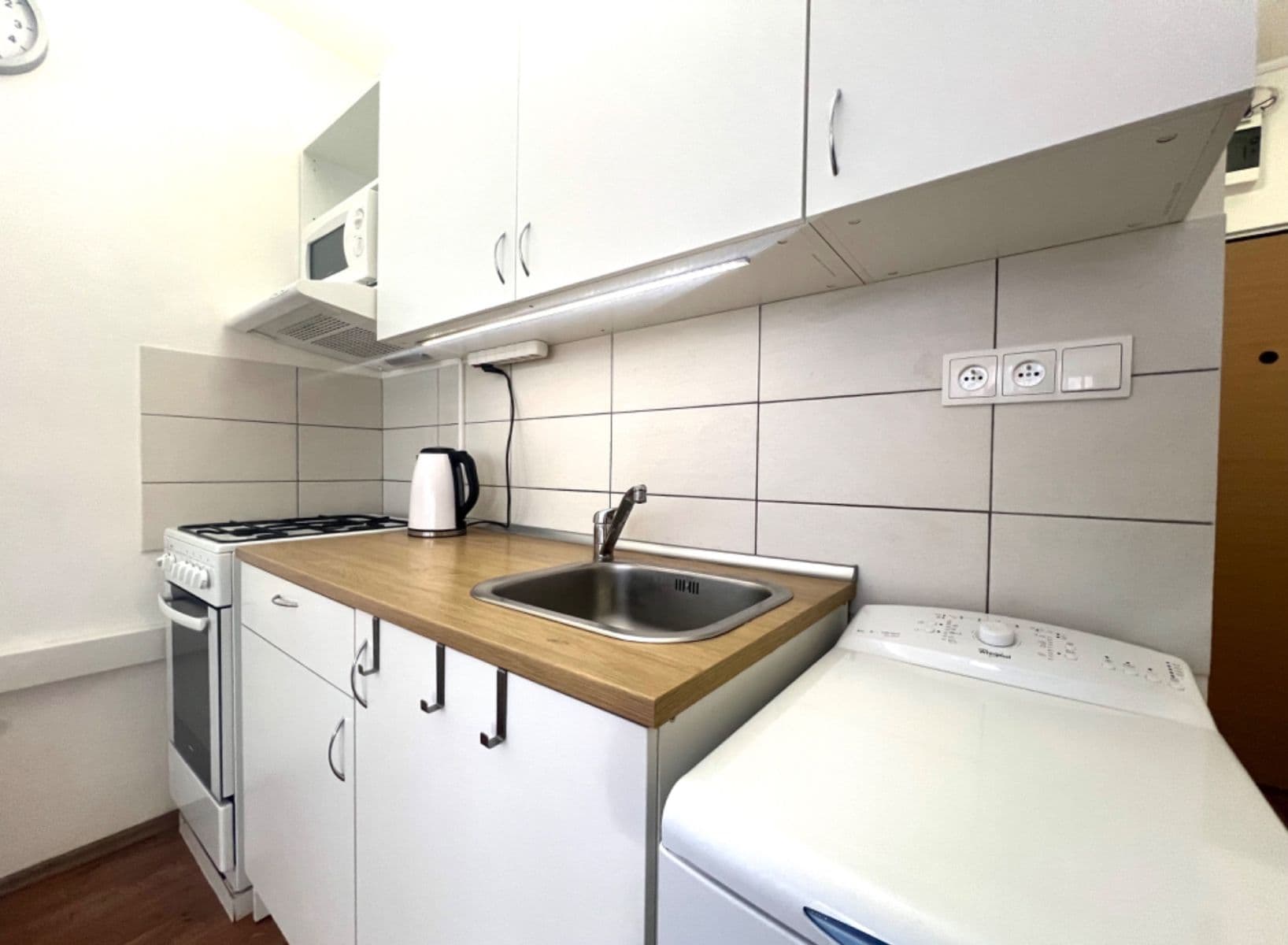 Predaj bytu 2-izbový 13 m², Arbesova, Kladno, Středočeský kraj Predaj bytu 2-izbový 13 m², Arbesova, Kladno, Středočeský kraj