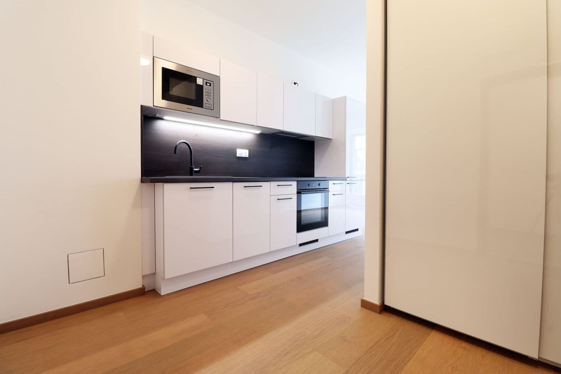Prenájom bytu 2-izbový 43 m², V háji, Praha, Praha Prenájom bytu 2-izbový 43 m², V háji, Praha, Praha