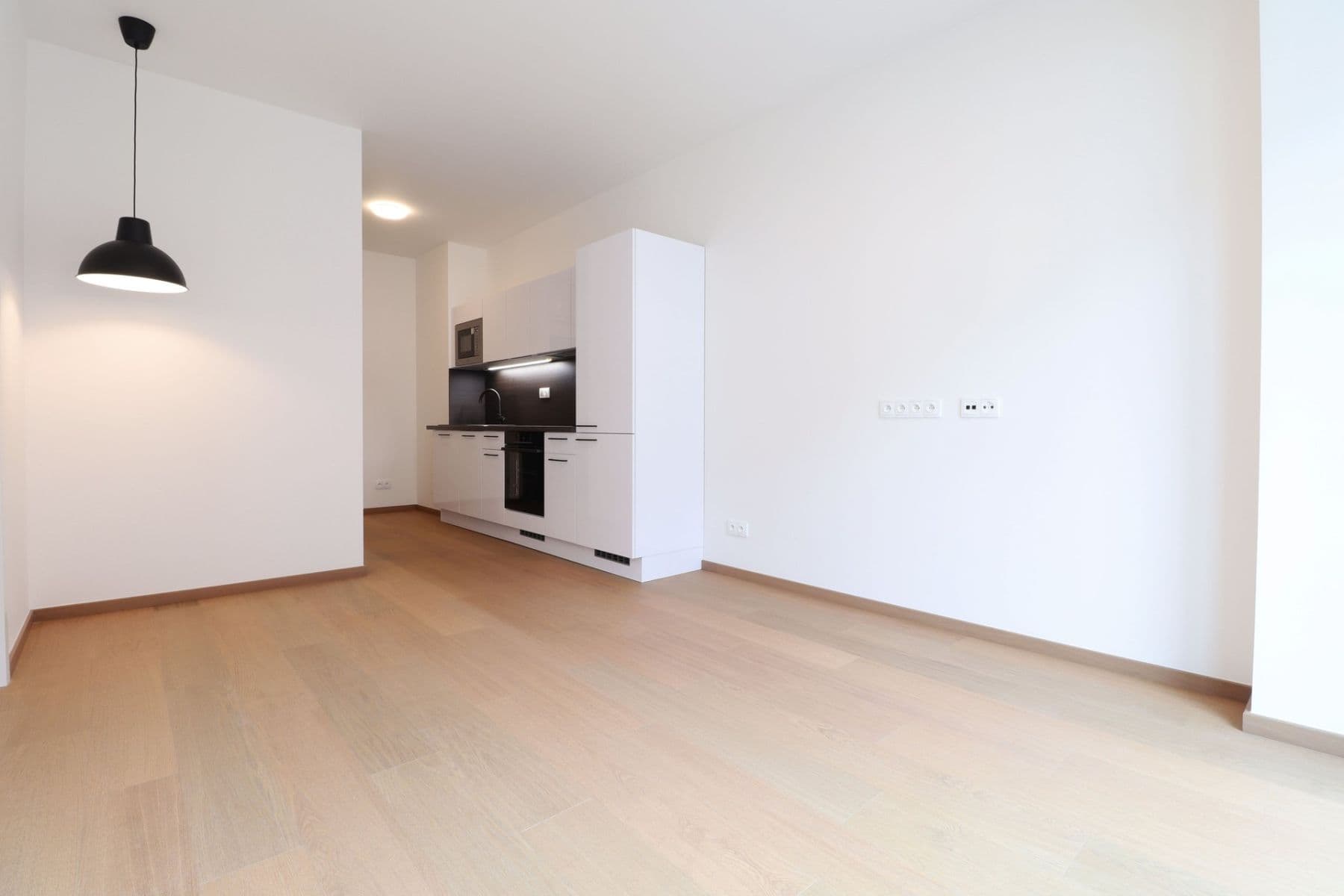 Prenájom bytu 2-izbový 43 m², V háji, Praha, Praha Prenájom bytu 2-izbový 43 m², V háji, Praha, Praha