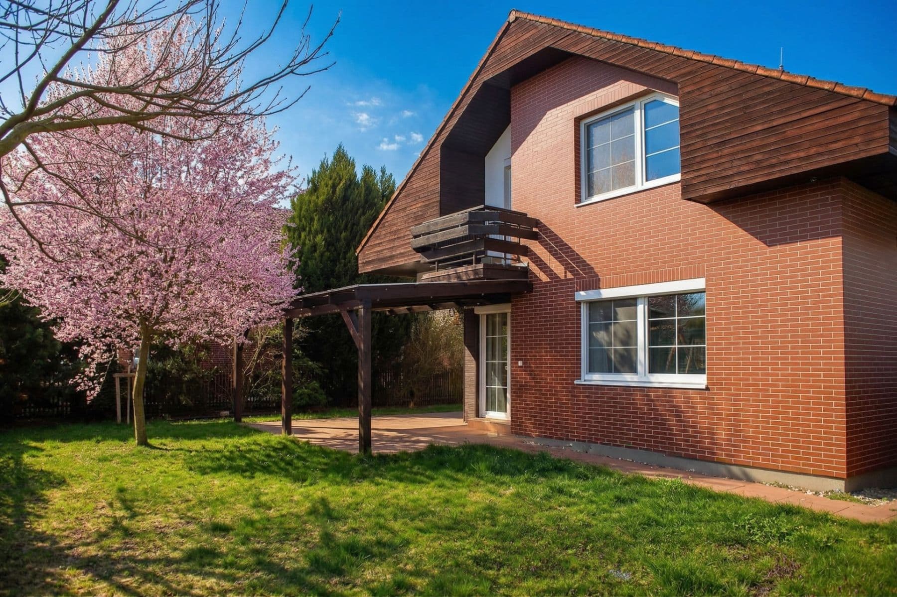 Predaj domu 240 m², pozemek 745 m², Dolní, Hradec Králové, Královéhradecký kraj Predaj domu 240 m², pozemek 745 m², Dolní, Hradec Králové, Královéhradecký kraj