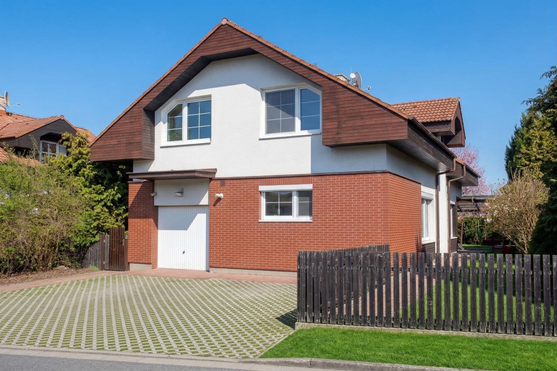 Predaj domu 240 m², pozemek 745 m², Dolní, Hradec Králové, Královéhradecký kraj Predaj domu 240 m², pozemek 745 m², Dolní, Hradec Králové, Královéhradecký kraj