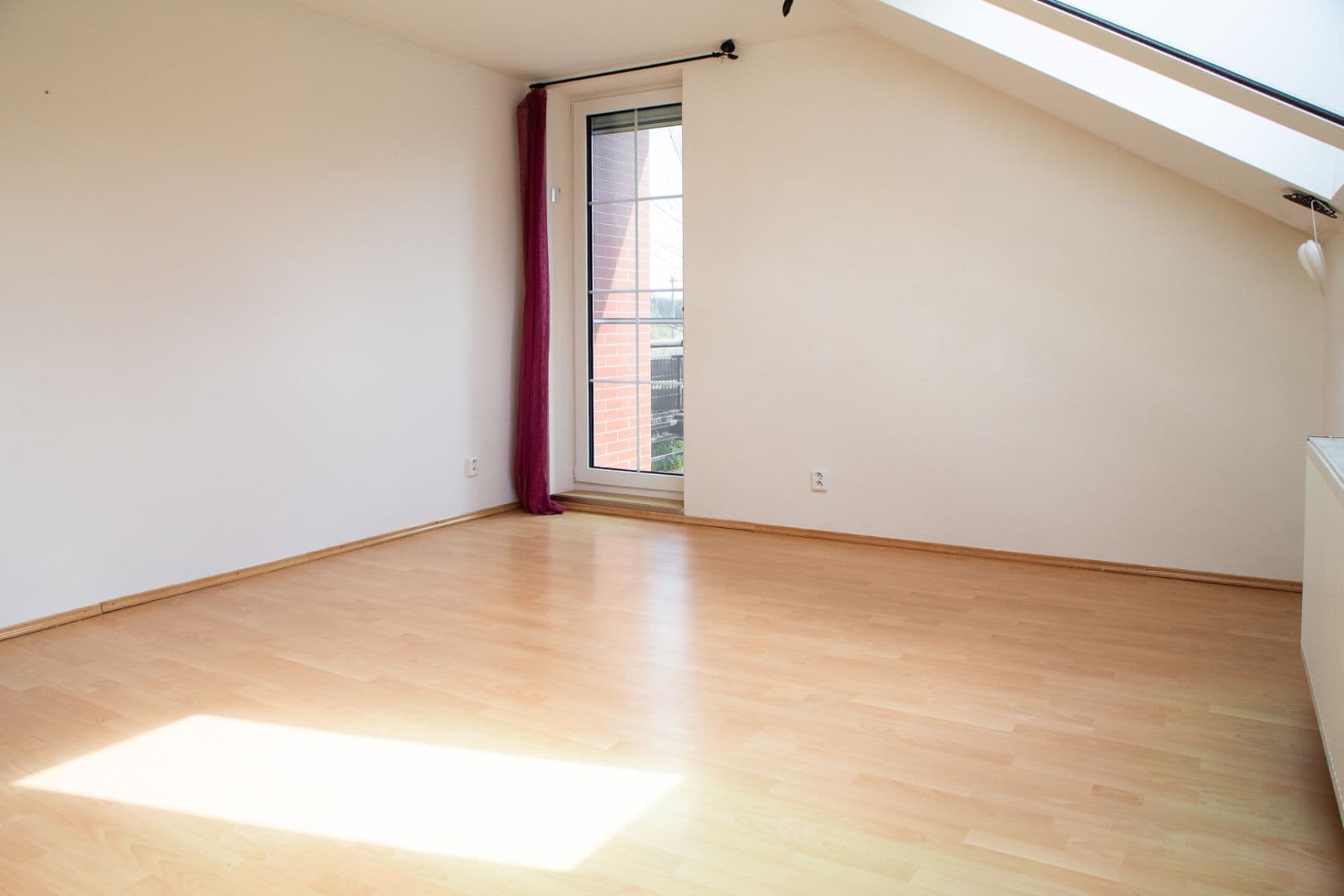 Predaj domu 240 m², pozemek 745 m², Dolní, Hradec Králové, Královéhradecký kraj Predaj domu 240 m², pozemek 745 m², Dolní, Hradec Králové, Královéhradecký kraj