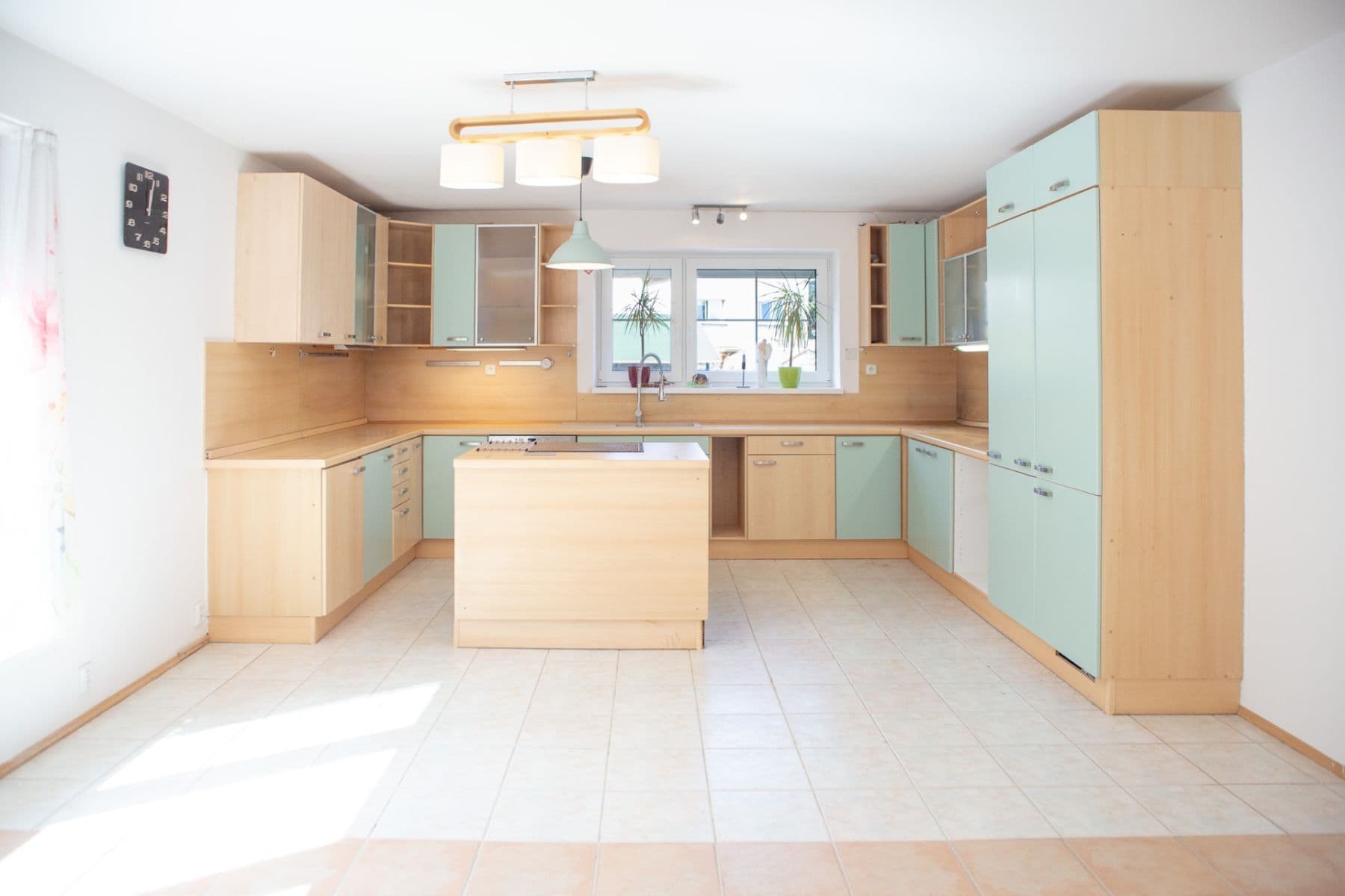 Predaj domu 240 m², pozemek 745 m², Dolní, Hradec Králové, Královéhradecký kraj Predaj domu 240 m², pozemek 745 m², Dolní, Hradec Králové, Královéhradecký kraj