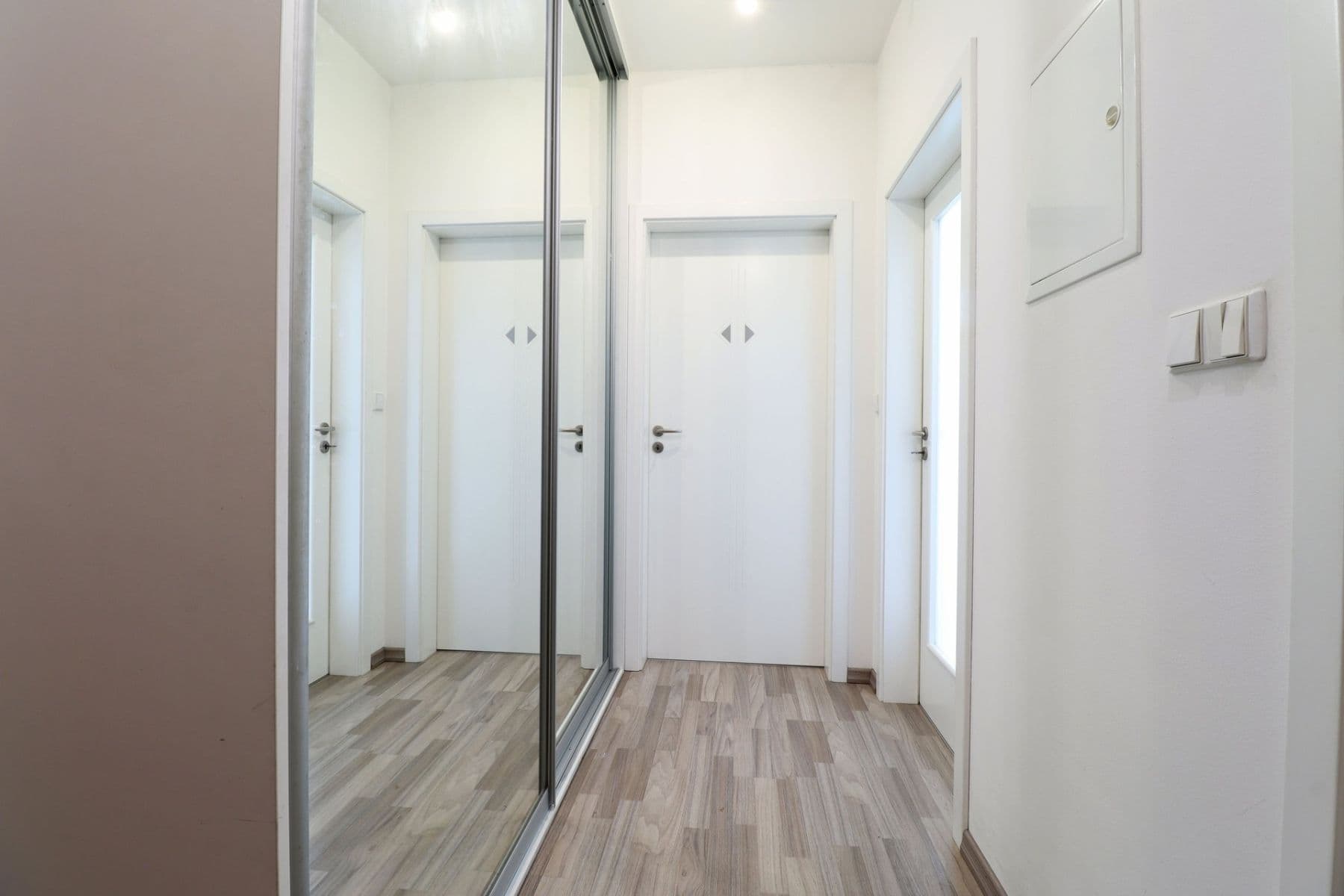 Prenájom bytu 2-izbový 55 m², Dragounská, Praha, Praha Prenájom bytu 2-izbový 55 m², Dragounská, Praha, Praha