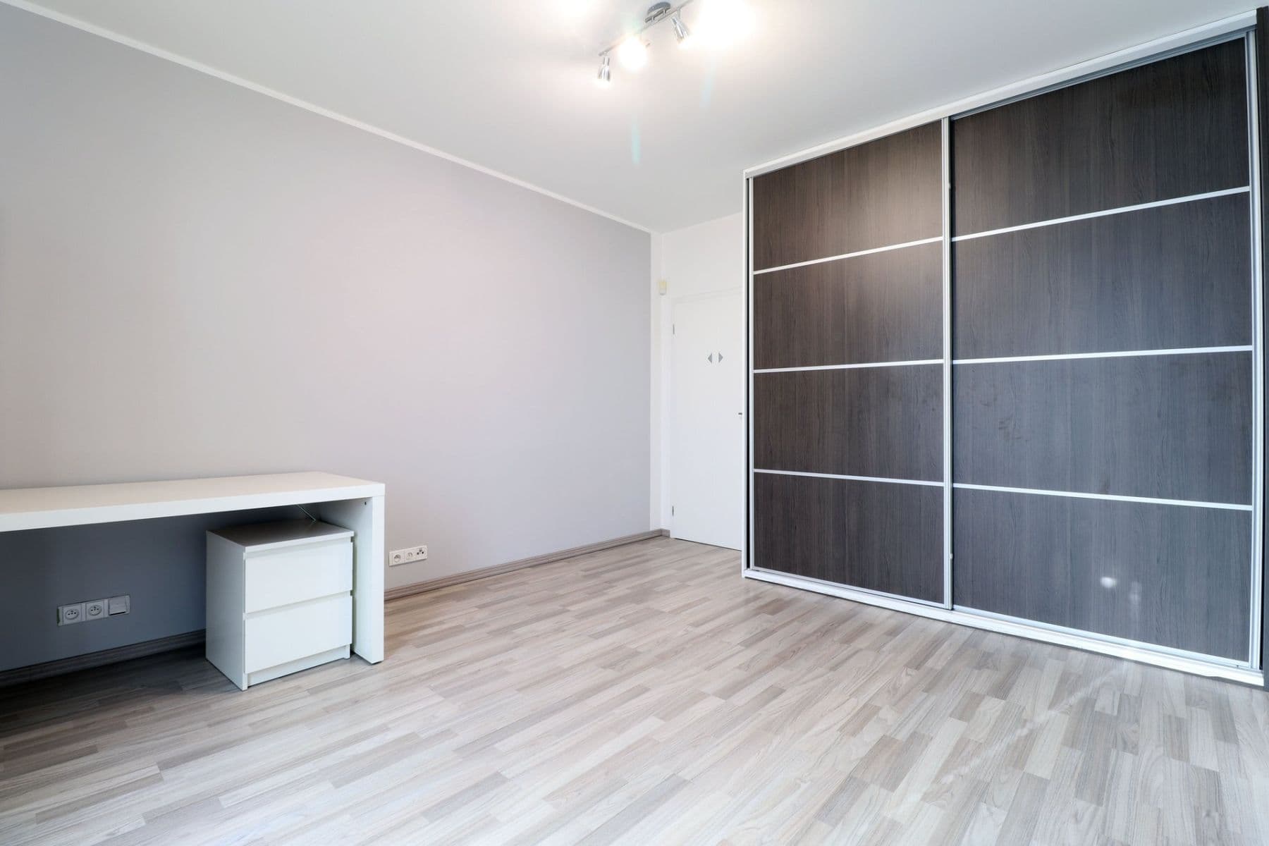 Prenájom bytu 2-izbový 55 m², Dragounská, Praha, Praha Prenájom bytu 2-izbový 55 m², Dragounská, Praha, Praha