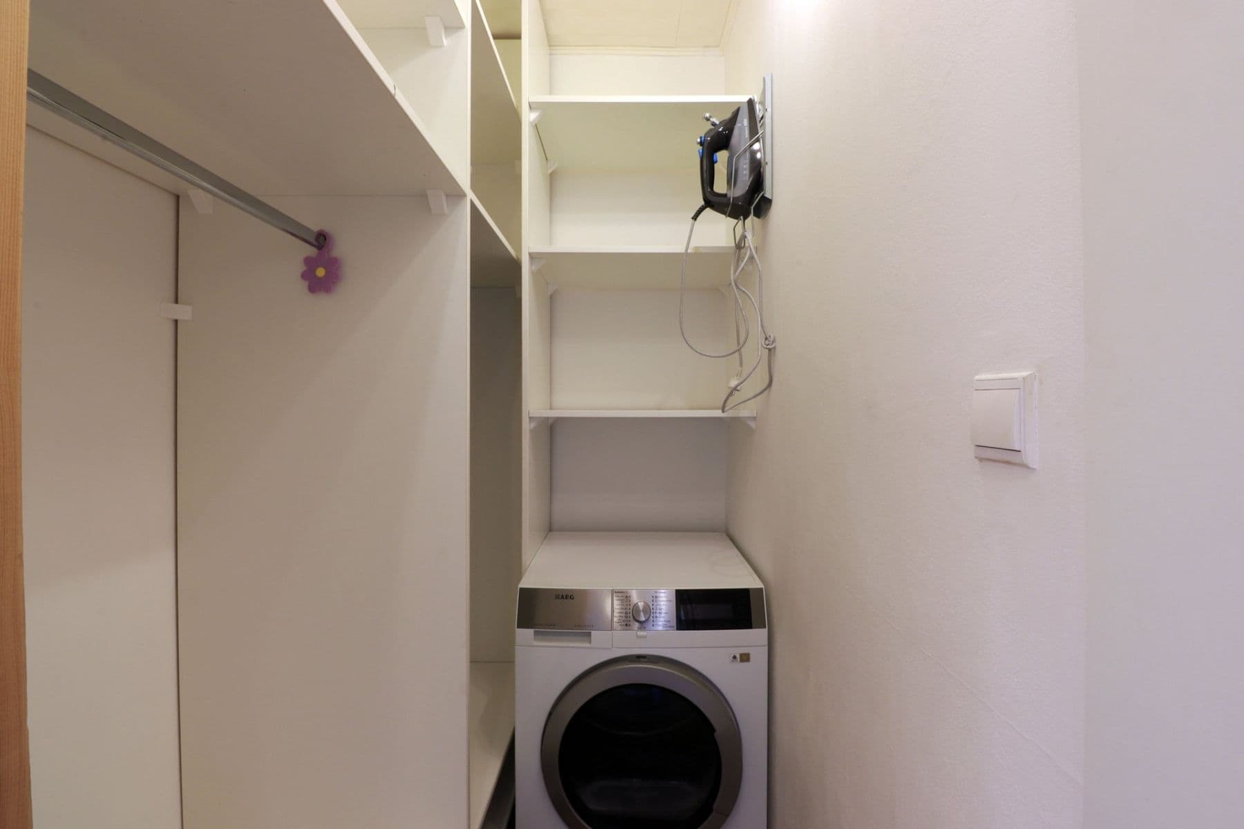 Prenájom bytu 3-izbový 73 m², Nevanova, Praha, Praha Prenájom bytu 3-izbový 73 m², Nevanova, Praha, Praha