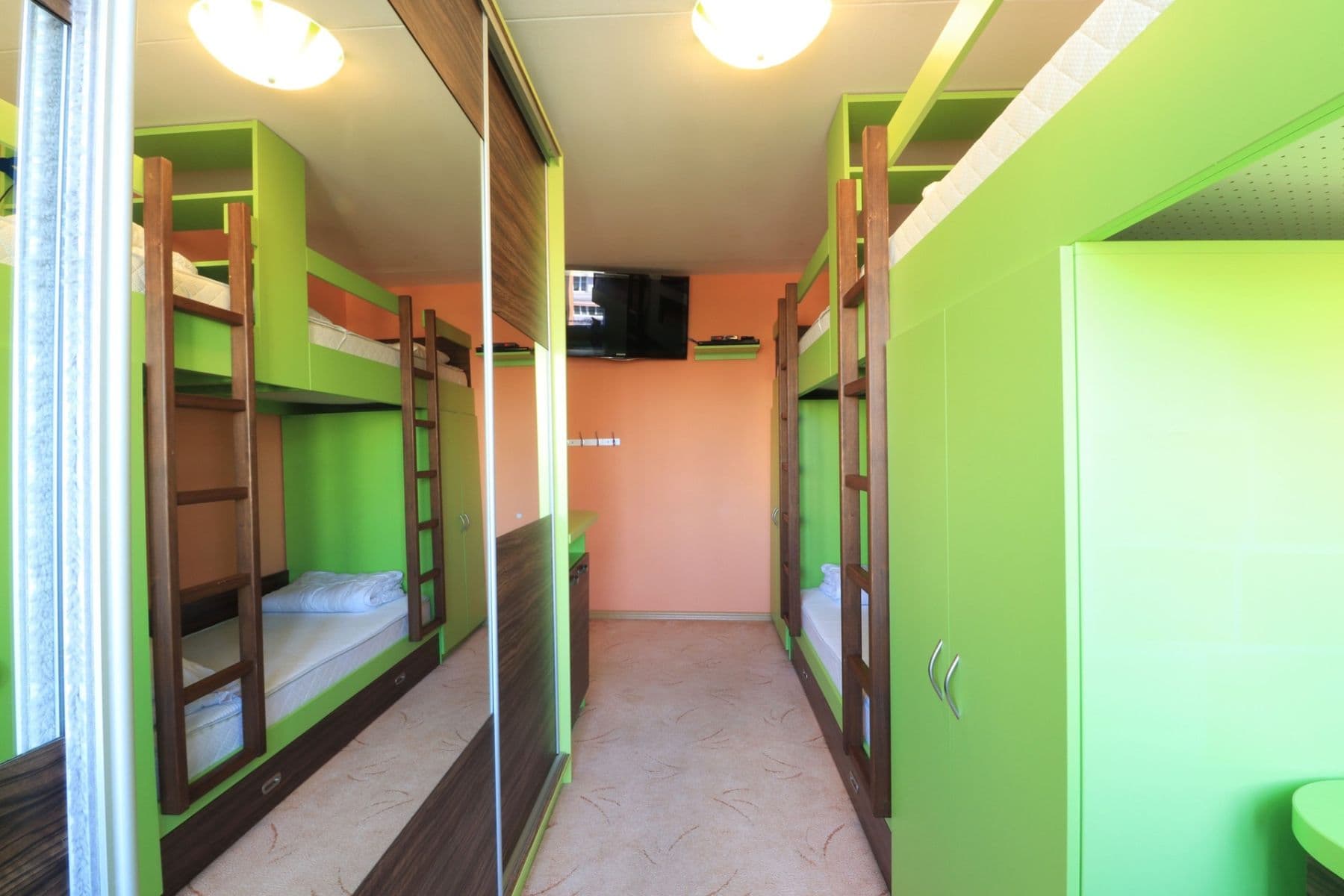 Prenájom bytu 3-izbový 73 m², Nevanova, Praha, Praha Prenájom bytu 3-izbový 73 m², Nevanova, Praha, Praha