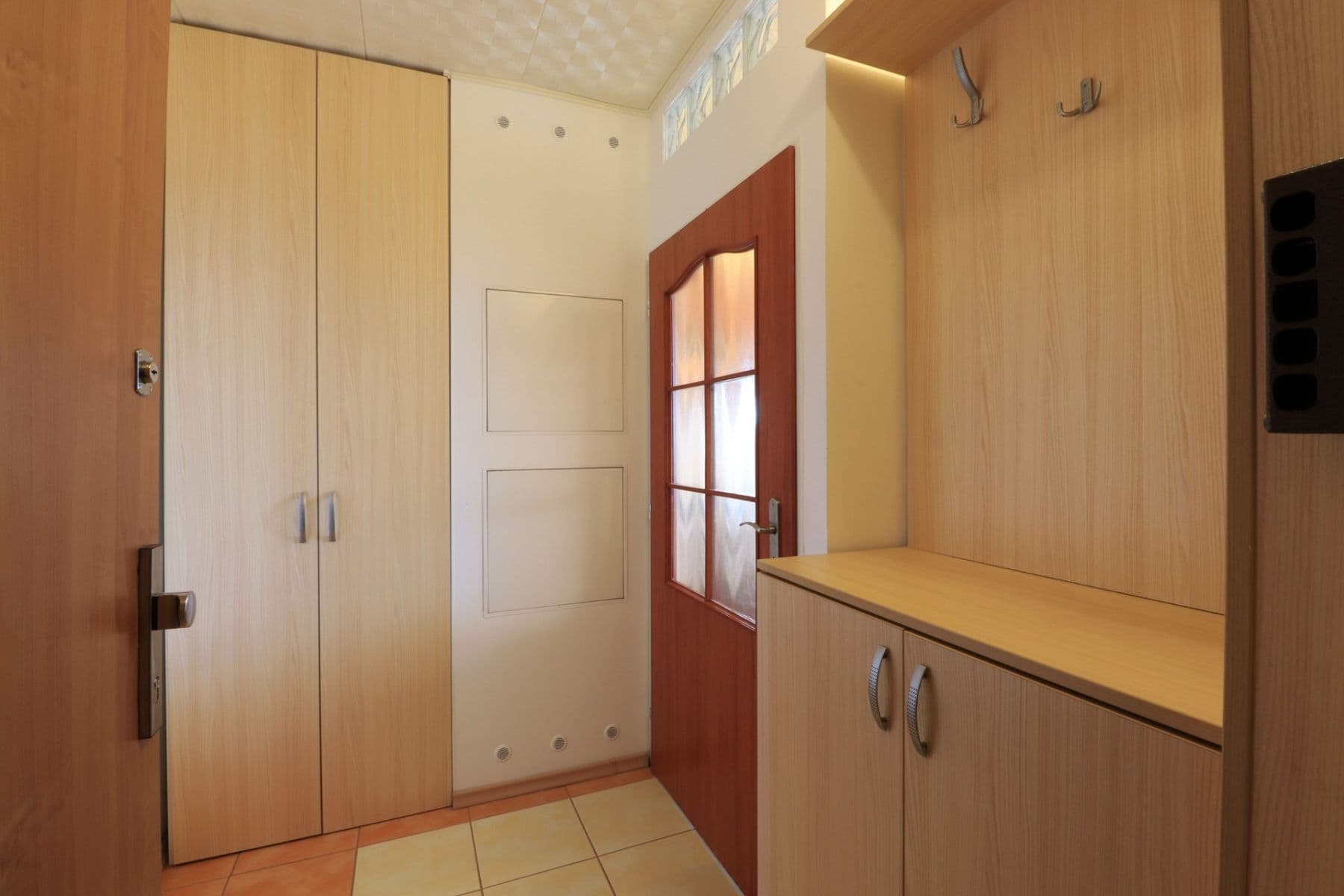 Prenájom bytu 3-izbový 73 m², Nevanova, Praha, Praha Prenájom bytu 3-izbový 73 m², Nevanova, Praha, Praha