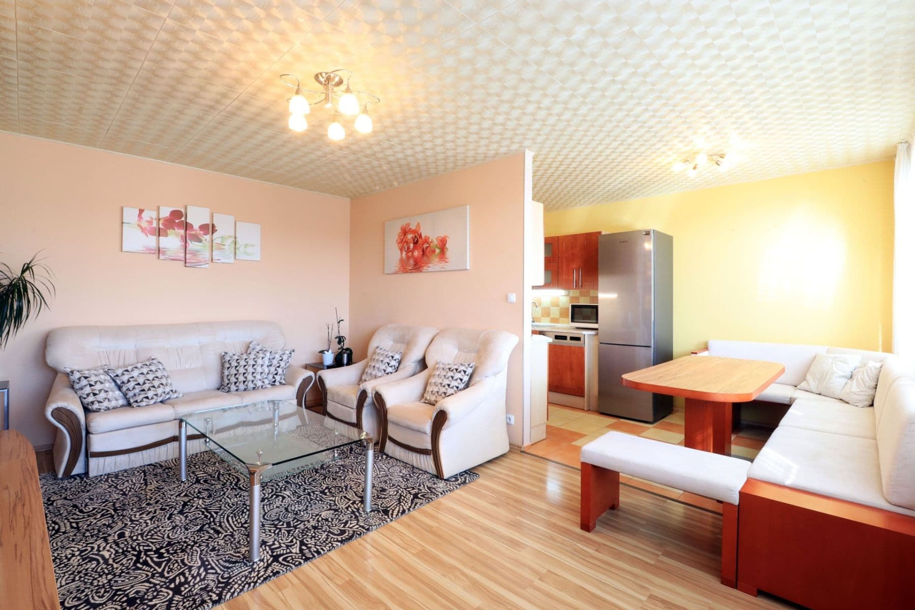 Prenájom bytu 3-izbový 73 m², Nevanova, Praha, Praha Prenájom bytu 3-izbový 73 m², Nevanova, Praha, Praha