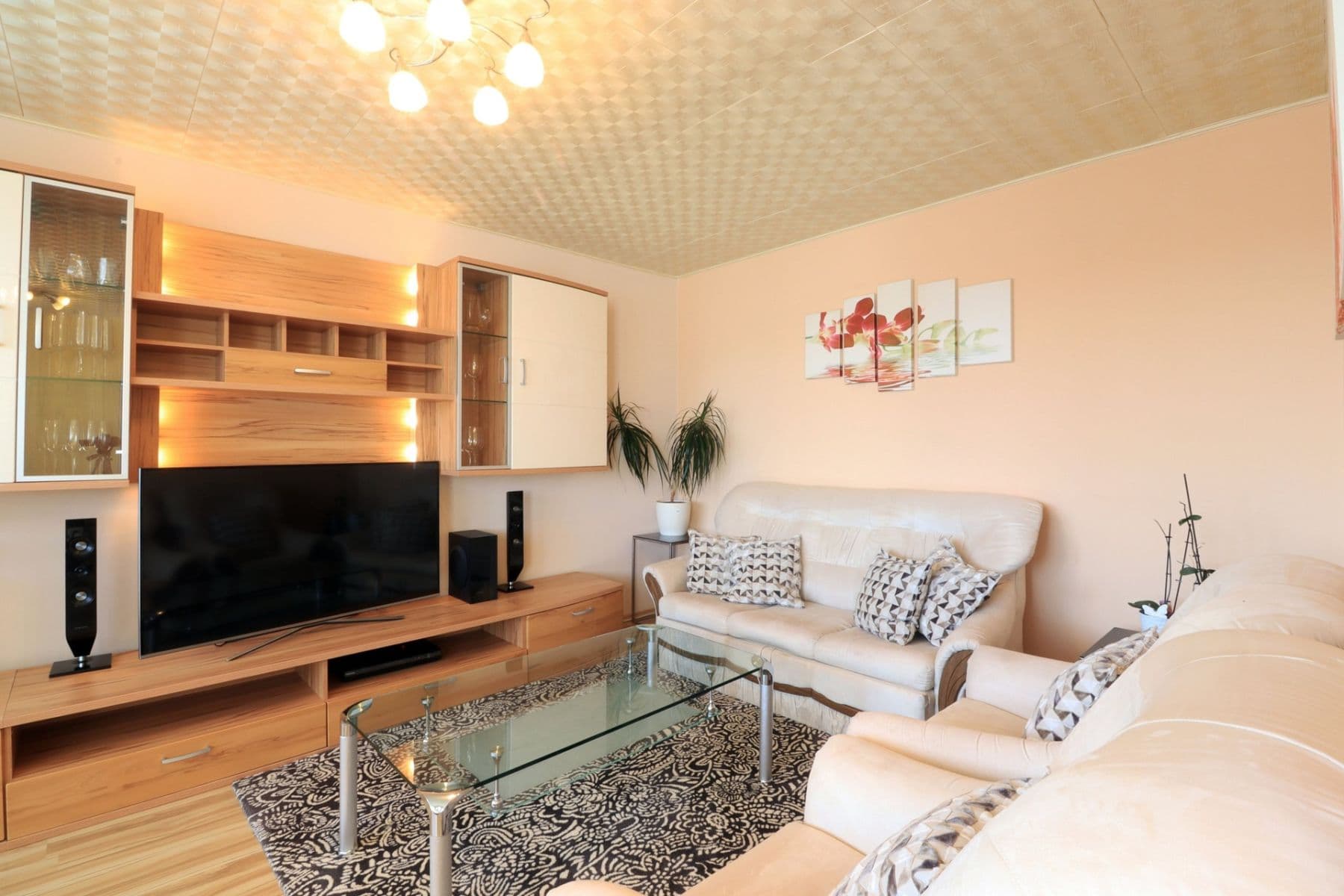 Prenájom bytu 3-izbový 73 m², Nevanova, Praha, Praha Prenájom bytu 3-izbový 73 m², Nevanova, Praha, Praha