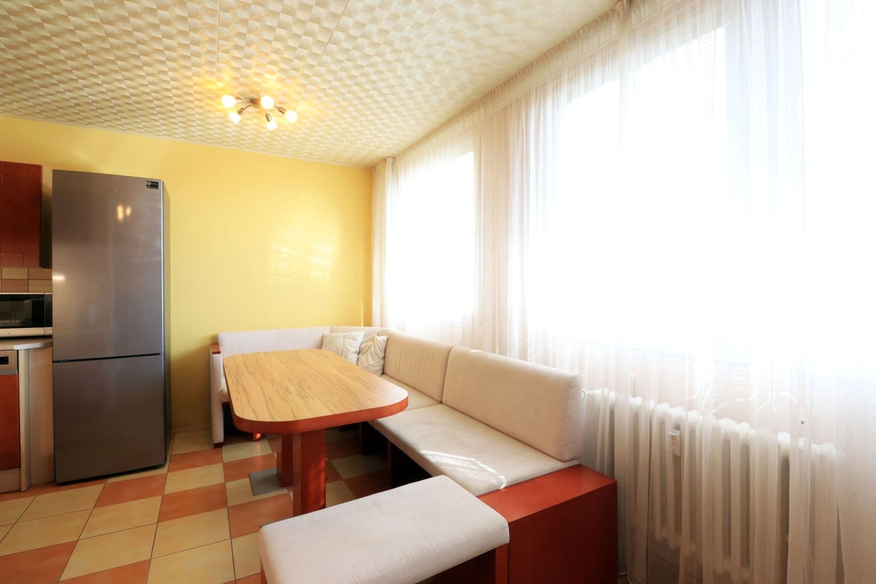 Prenájom bytu 3-izbový 73 m², Nevanova, Praha, Praha Prenájom bytu 3-izbový 73 m², Nevanova, Praha, Praha