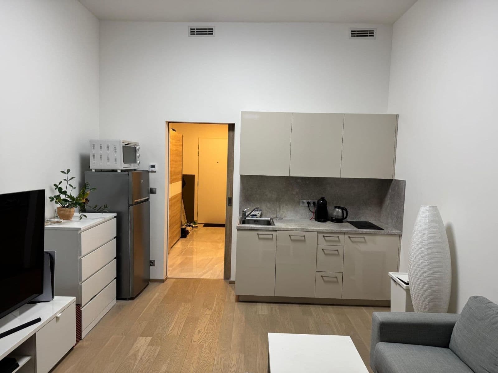 Prenájom bytu 1-izbový 33 m², Kurta Konráda, Praha, Praha Prenájom bytu 1-izbový 33 m², Kurta Konráda, Praha, Praha