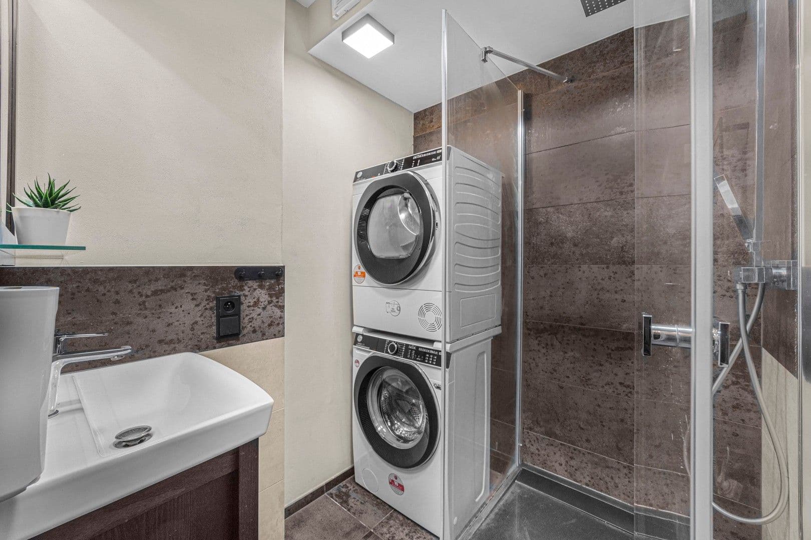 Prenájom bytu 2-izbový 50 m², Sklářská, Poděbrady, Středočeský kraj Prenájom bytu 2-izbový 50 m², Sklářská, Poděbrady, Středočeský kraj