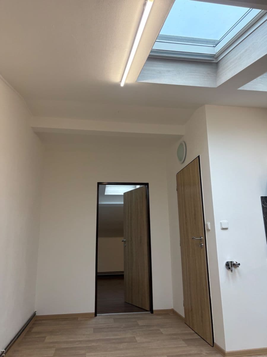 Prenájom bytu 2-izbový 44 m², Nádražní, Líbeznice, Středočeský kraj Prenájom bytu 2-izbový 44 m², Nádražní, Líbeznice, Středočeský kraj