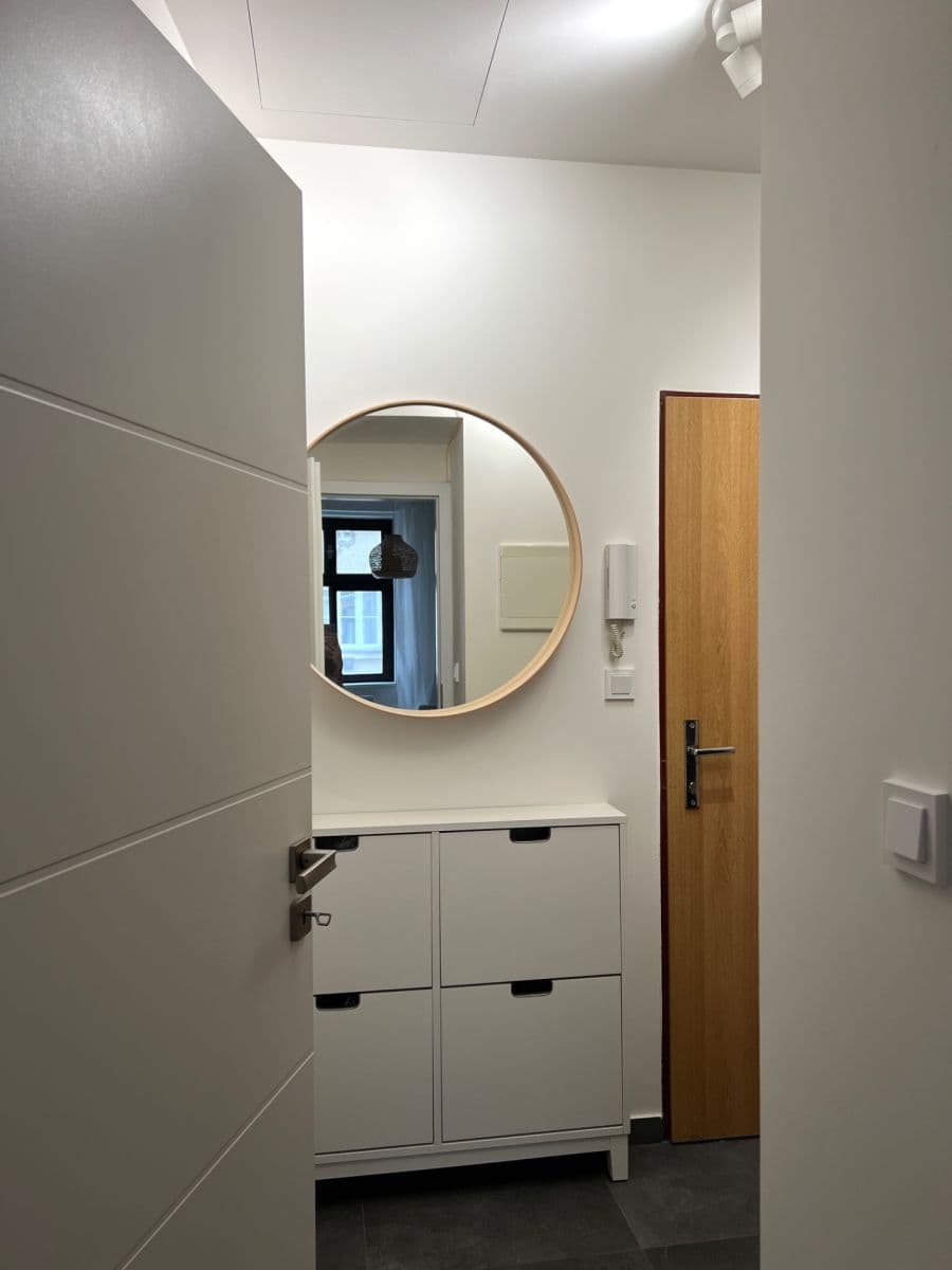 Prenájom bytu 1-izbový 32 m², Na Zámyšli, Praha, Praha Prenájom bytu 1-izbový 32 m², Na Zámyšli, Praha, Praha