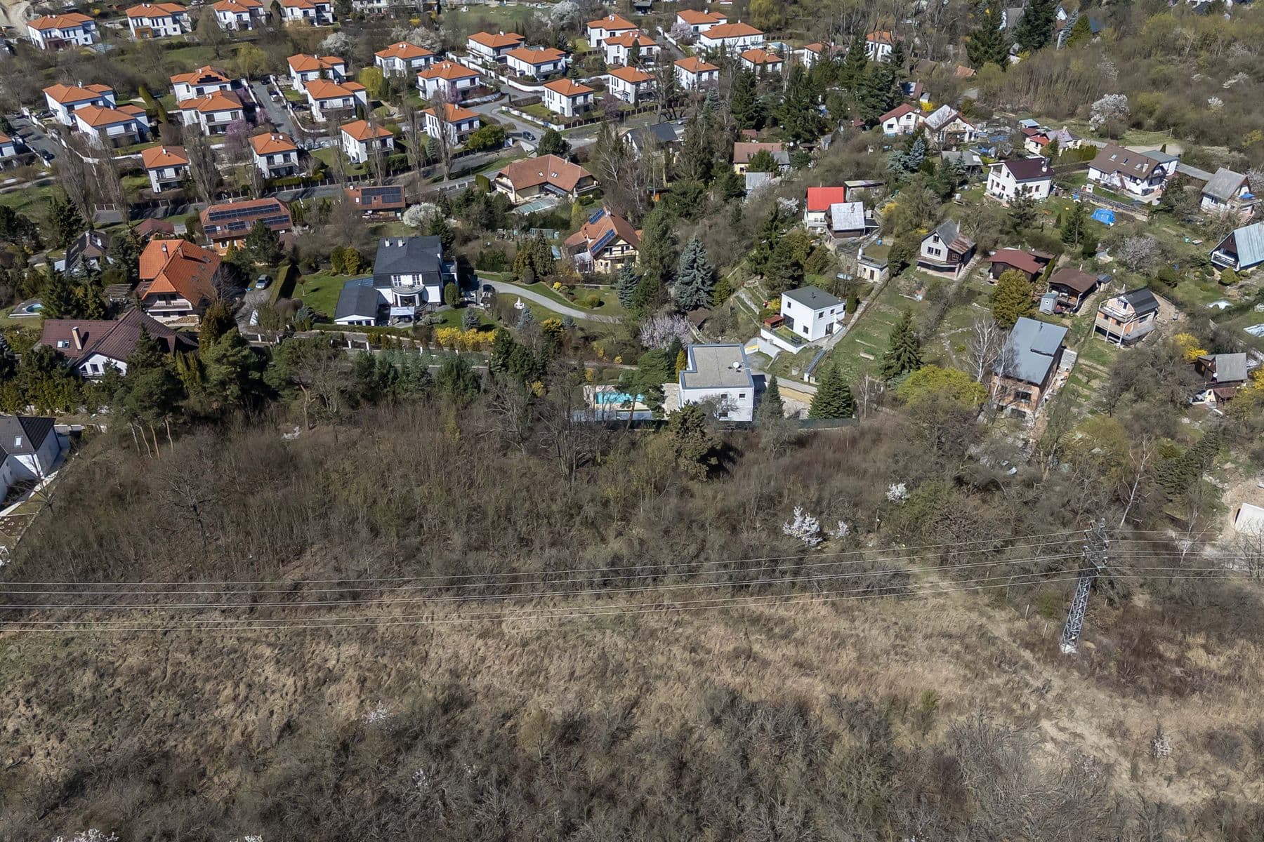 Predaj pozemku 910 m², Pod Višňovkou, Statenice, Středočeský kraj Predaj pozemku 910 m², Pod Višňovkou, Statenice, Středočeský kraj