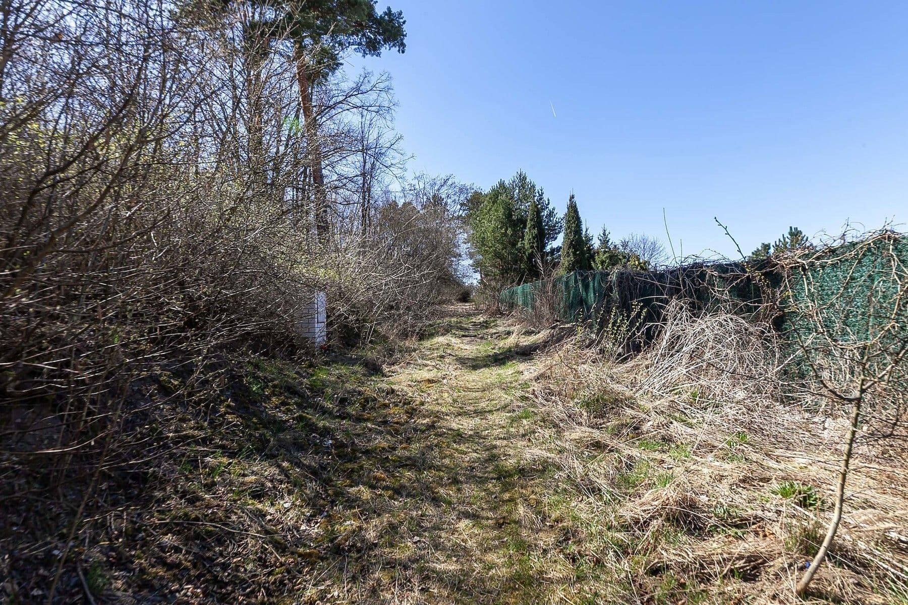 Predaj pozemku 910 m², Pod Višňovkou, Statenice, Středočeský kraj Predaj pozemku 910 m², Pod Višňovkou, Statenice, Středočeský kraj