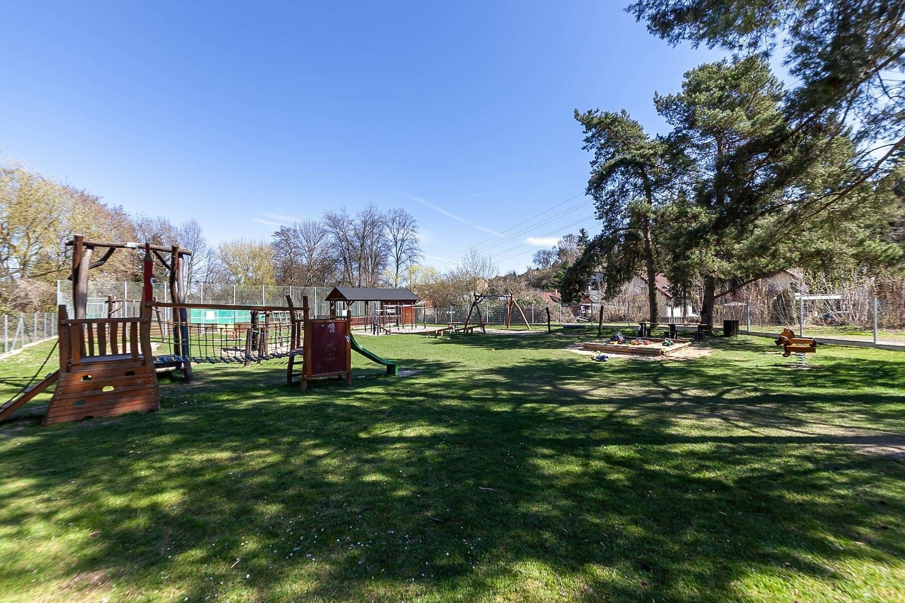 Predaj pozemku 910 m², Pod Višňovkou, Statenice, Středočeský kraj Predaj pozemku 910 m², Pod Višňovkou, Statenice, Středočeský kraj