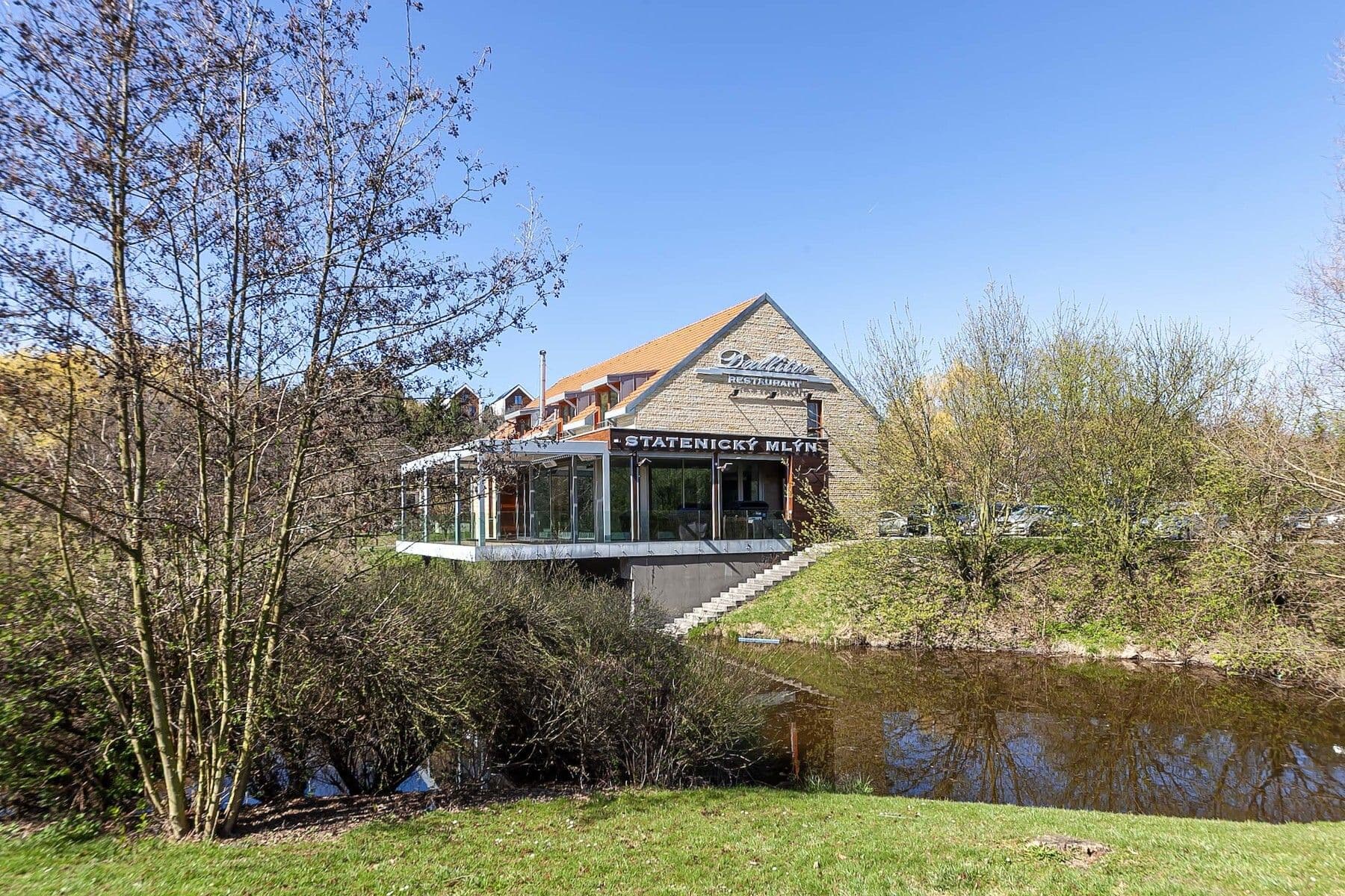 Predaj pozemku 910 m², Pod Višňovkou, Statenice, Středočeský kraj Predaj pozemku 910 m², Pod Višňovkou, Statenice, Středočeský kraj