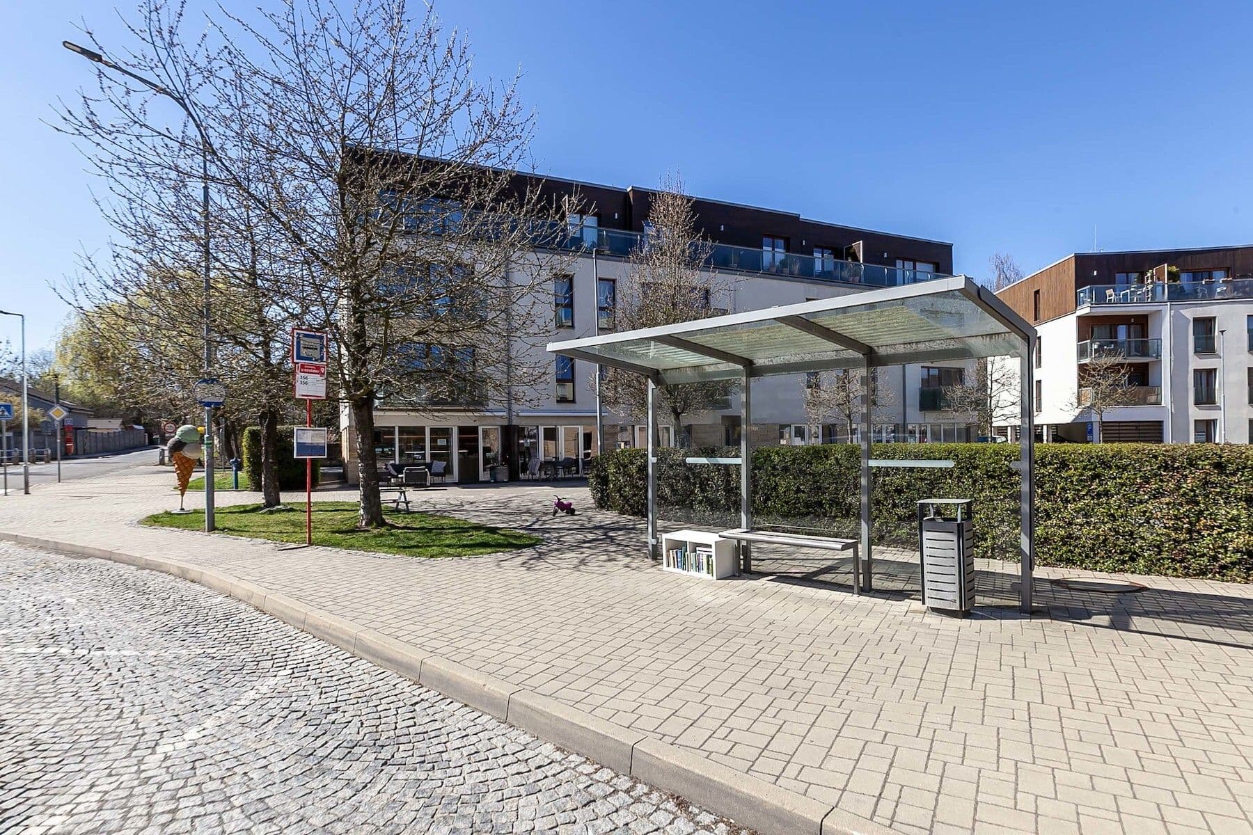 Predaj pozemku 910 m², Pod Višňovkou, Statenice, Středočeský kraj Predaj pozemku 910 m², Pod Višňovkou, Statenice, Středočeský kraj