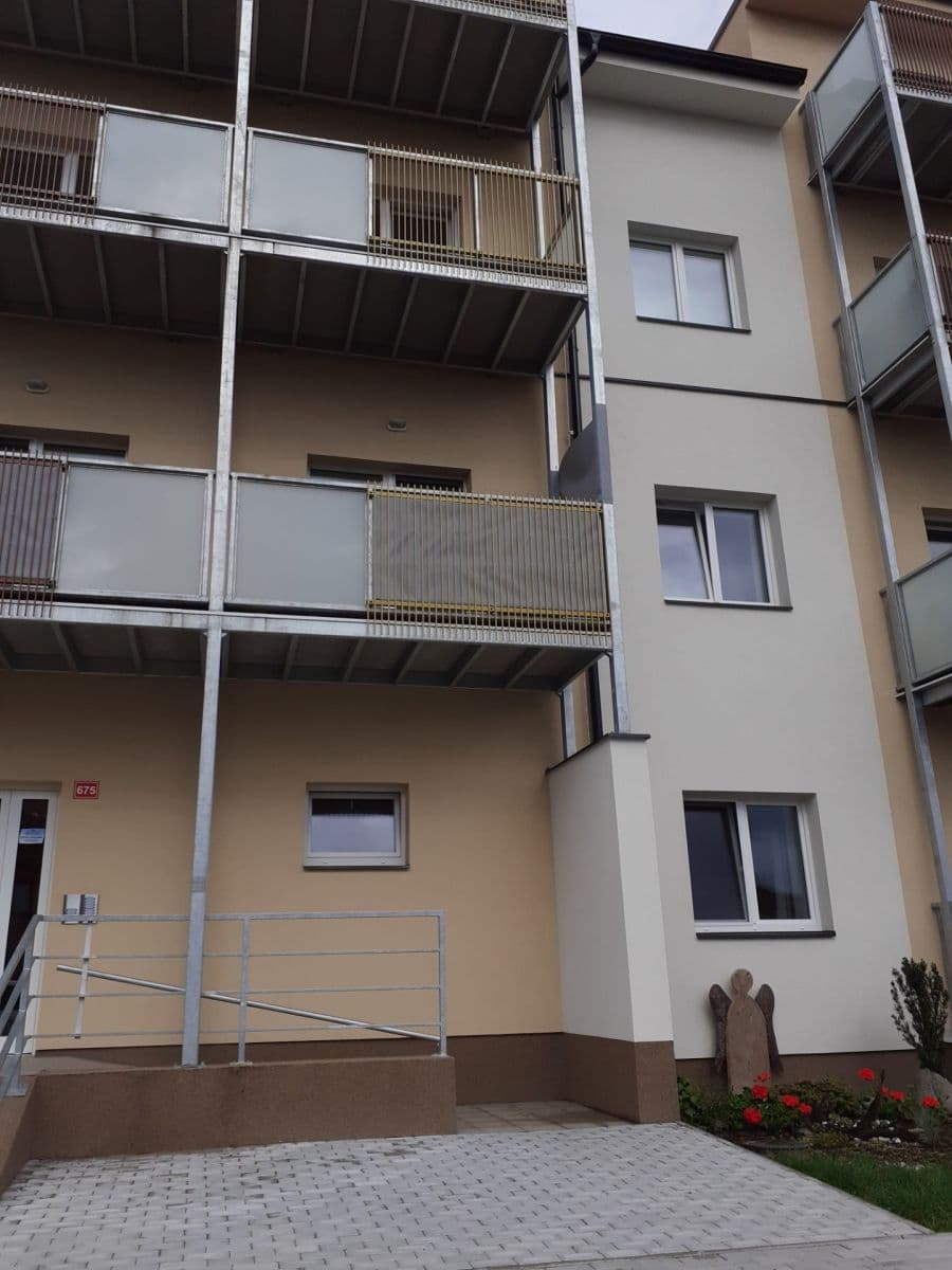 Prenájom bytu 1-izbový 35 m², Rakouská, Milovice, Středočeský kraj Prenájom bytu 1-izbový 35 m², Rakouská, Milovice, Středočeský kraj