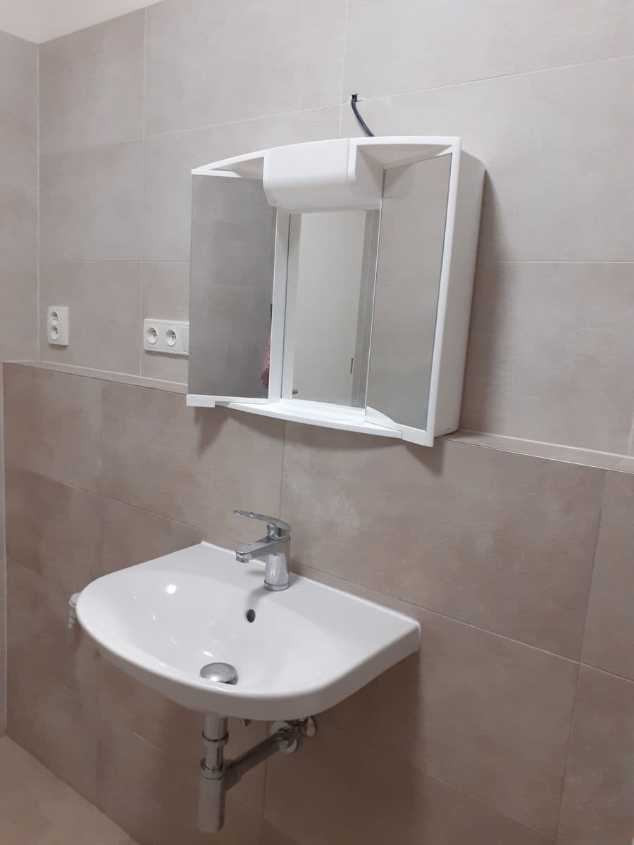 Prenájom bytu 1-izbový 35 m², Rakouská, Milovice, Středočeský kraj Prenájom bytu 1-izbový 35 m², Rakouská, Milovice, Středočeský kraj