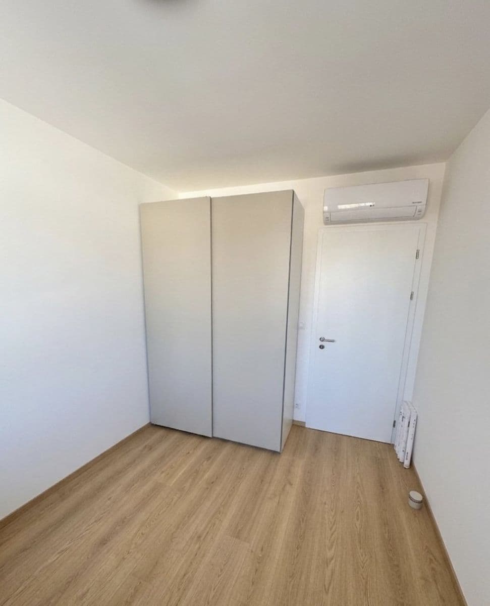 Prenájom bytu, Poděbradská, Praha, Praha Prenájom bytu, Poděbradská, Praha, Praha